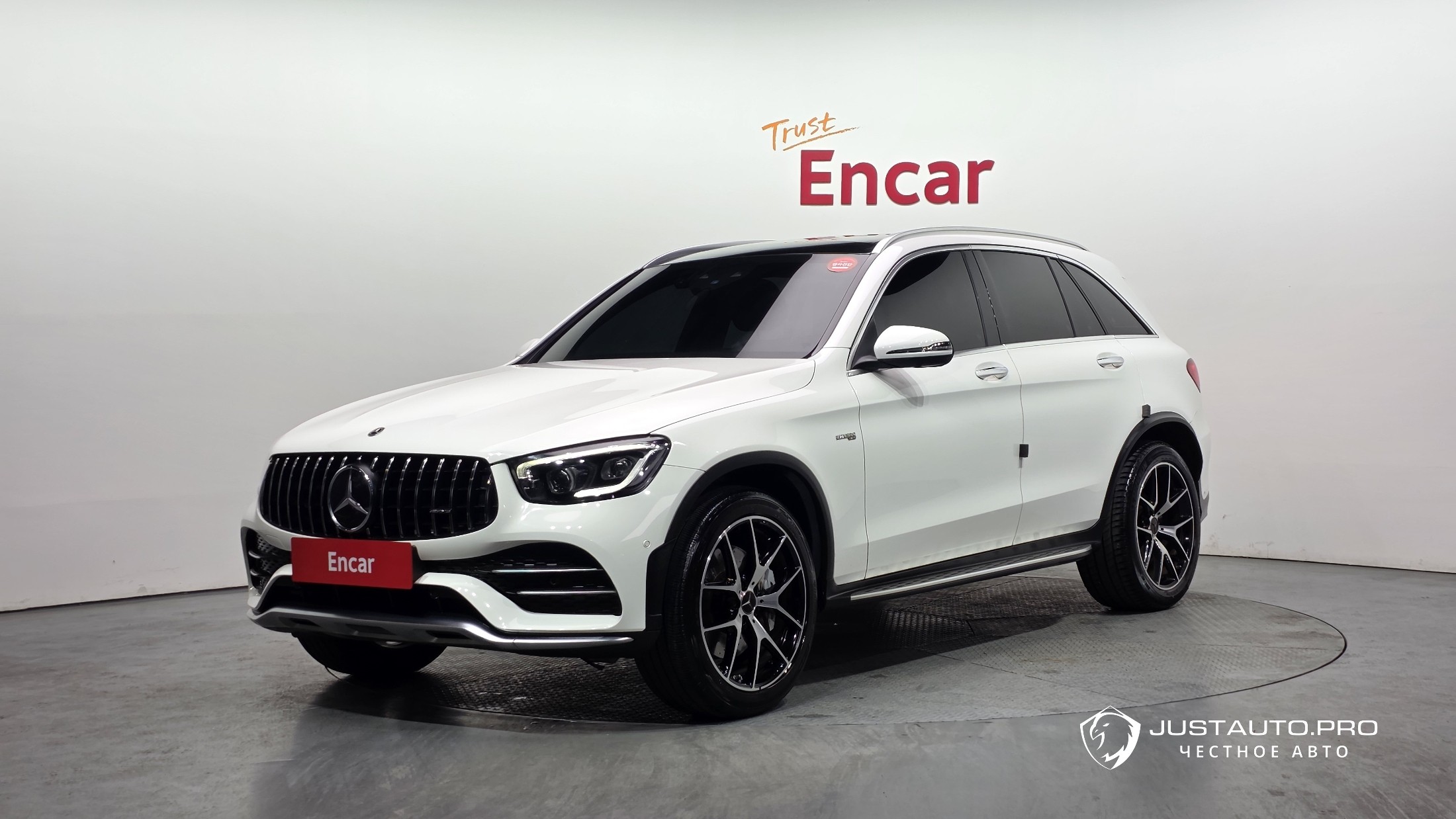 Автомобиль Mercedes-Benz GLC-Class