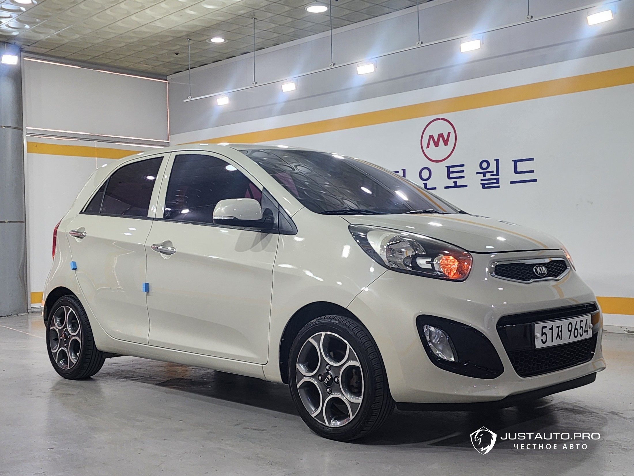 Автомобиль Kia morning