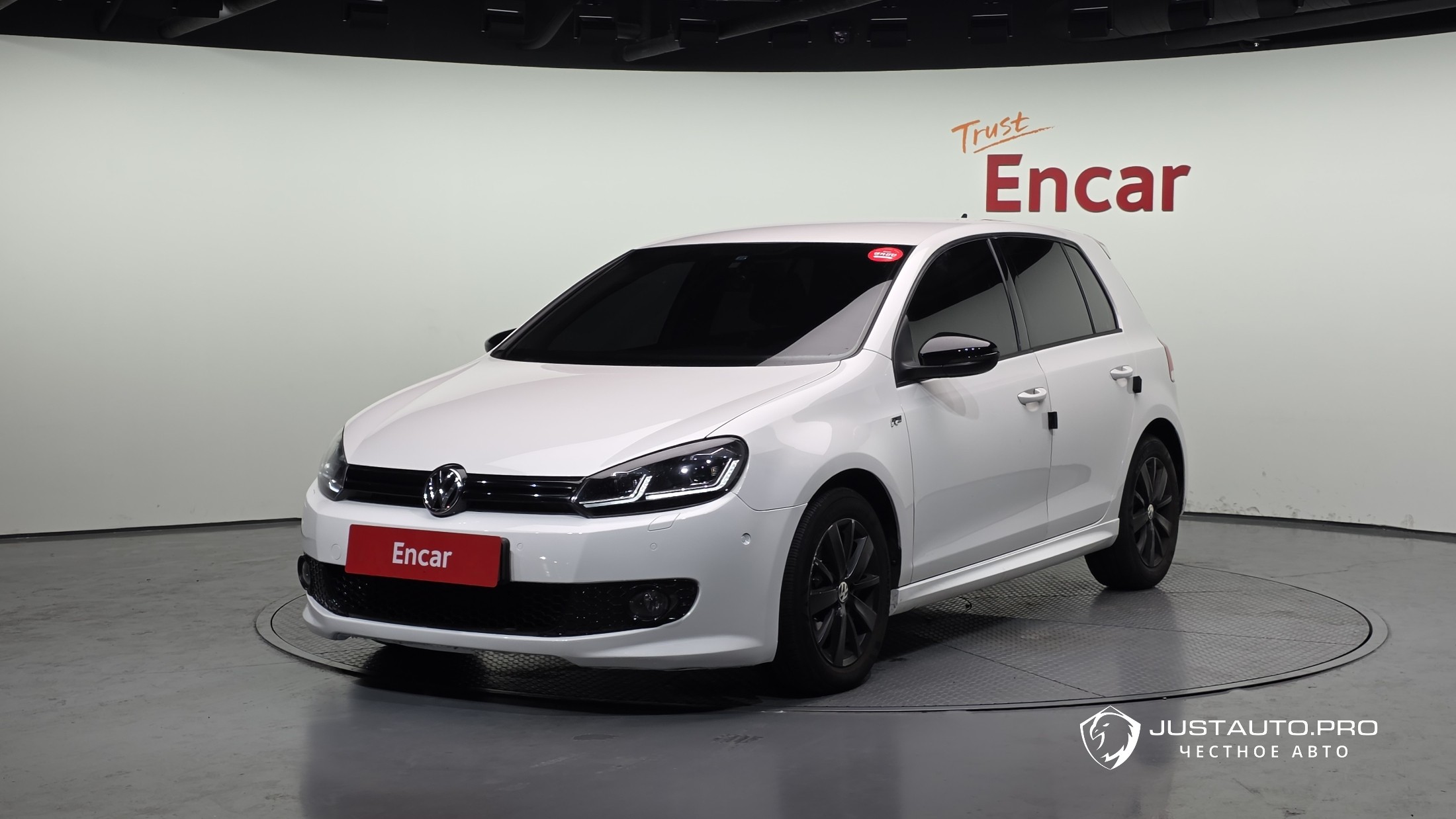 Автомобиль Volkswagen Golf