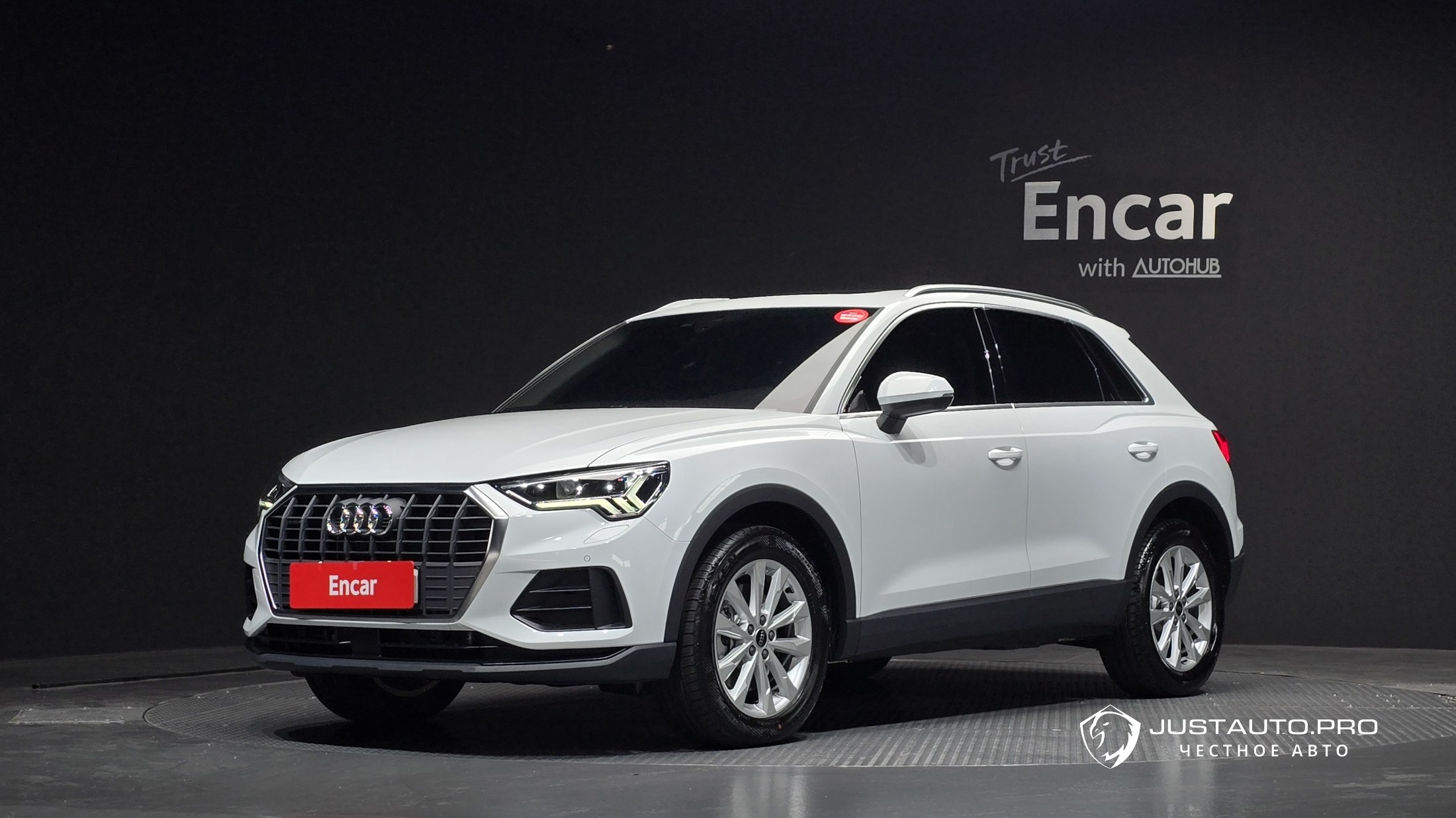 Автомобиль Audi Q3