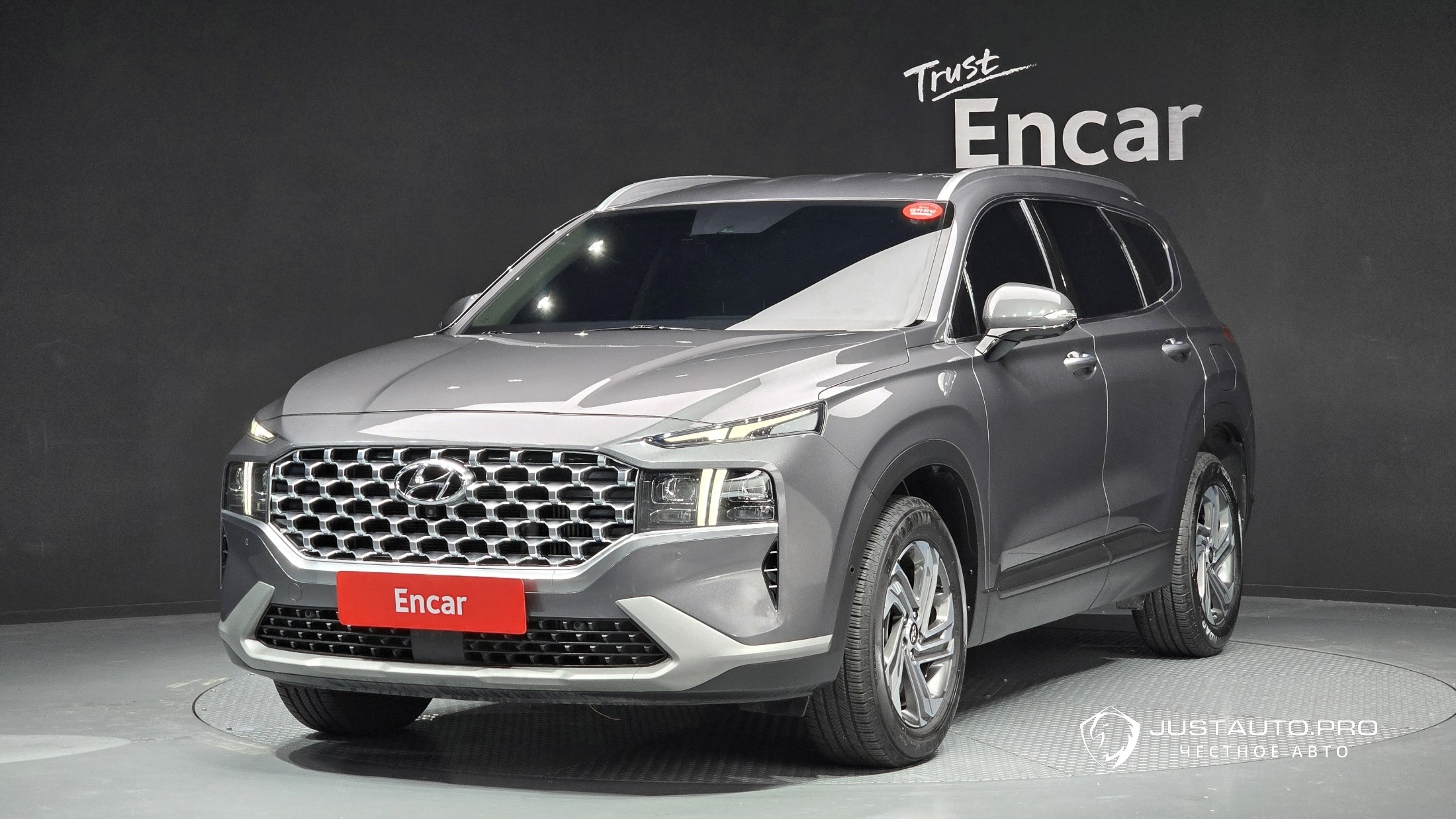 Автомобиль Hyundai Santafe
