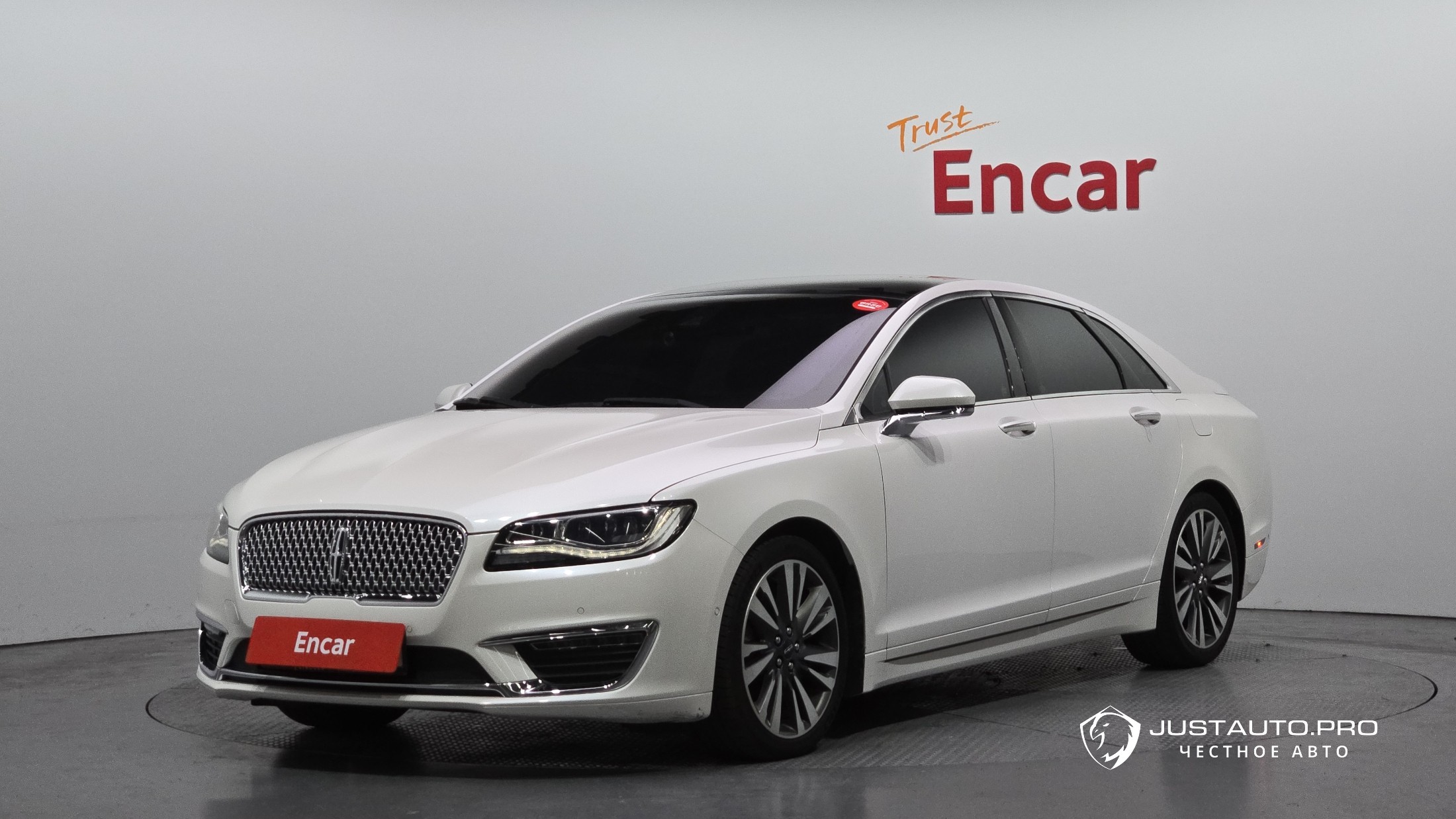 Автомобиль Lincoln MKZ