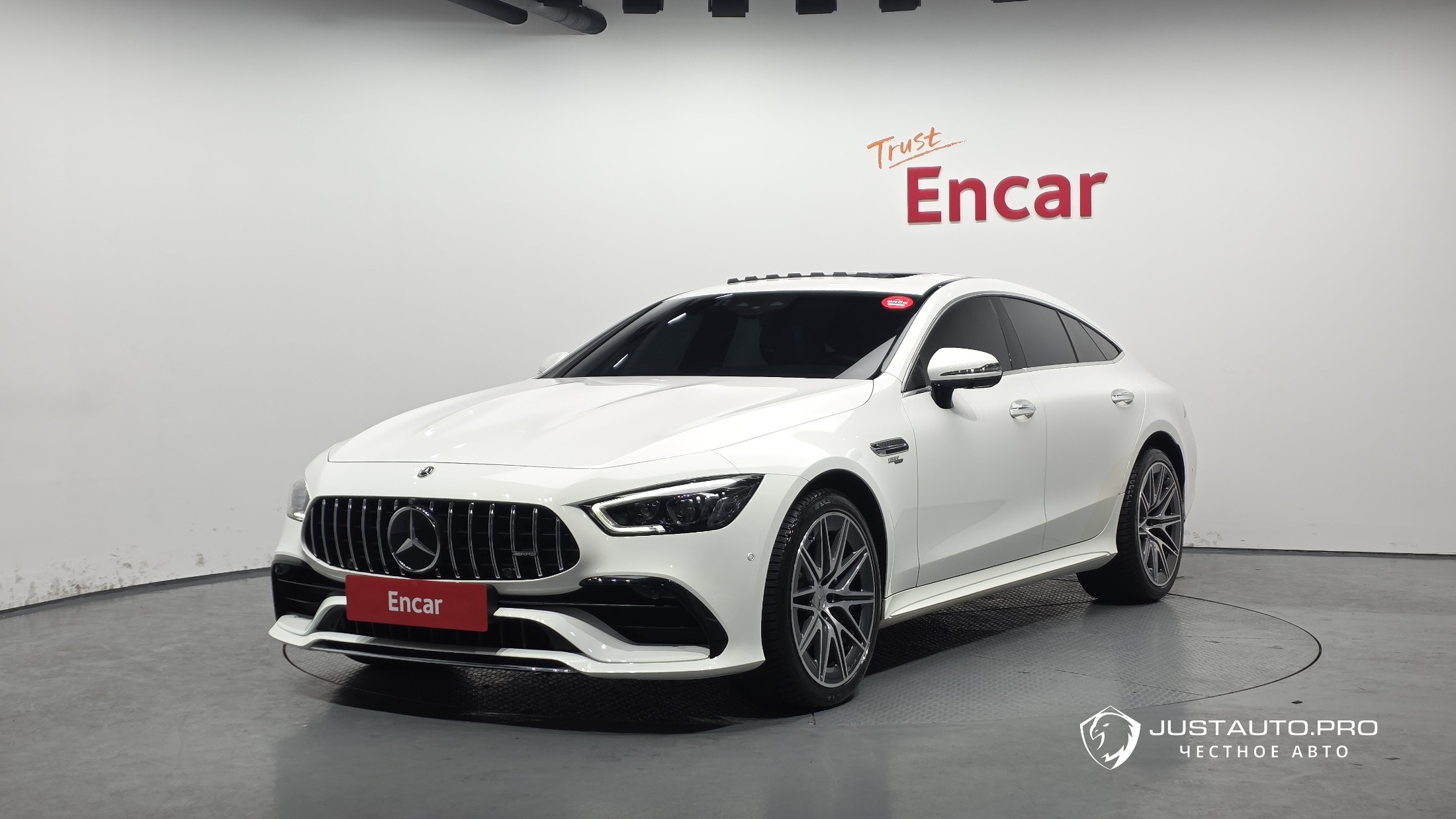 Автомобиль Mercedes-Benz AMG GT