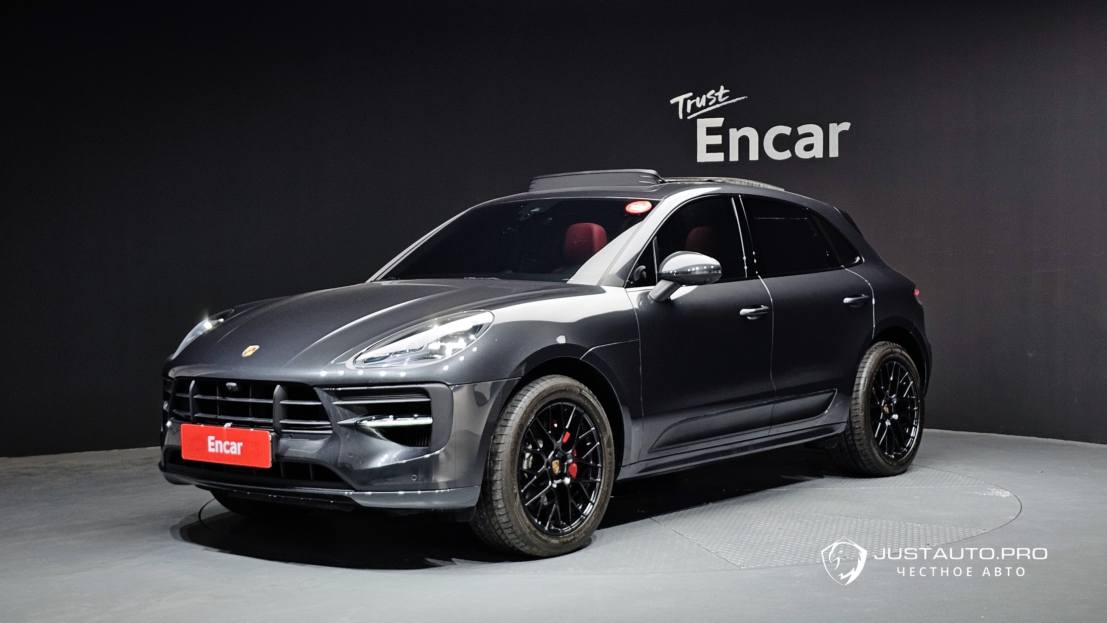 Автомобиль Porsche Macan