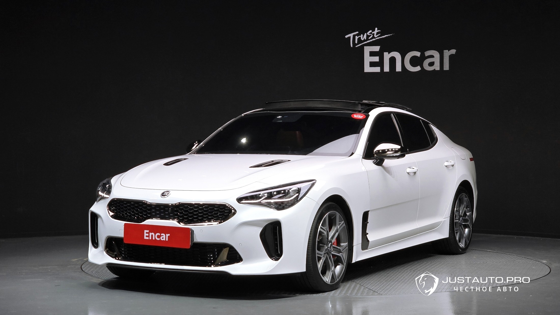 Автомобиль Kia Stinger