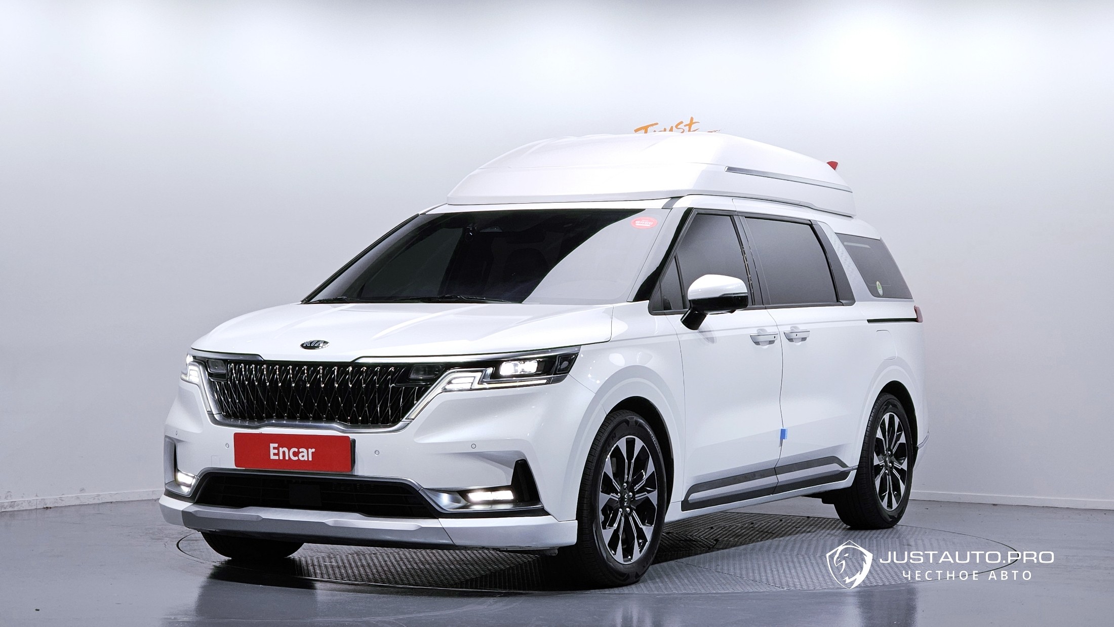 Автомобиль Kia Canival