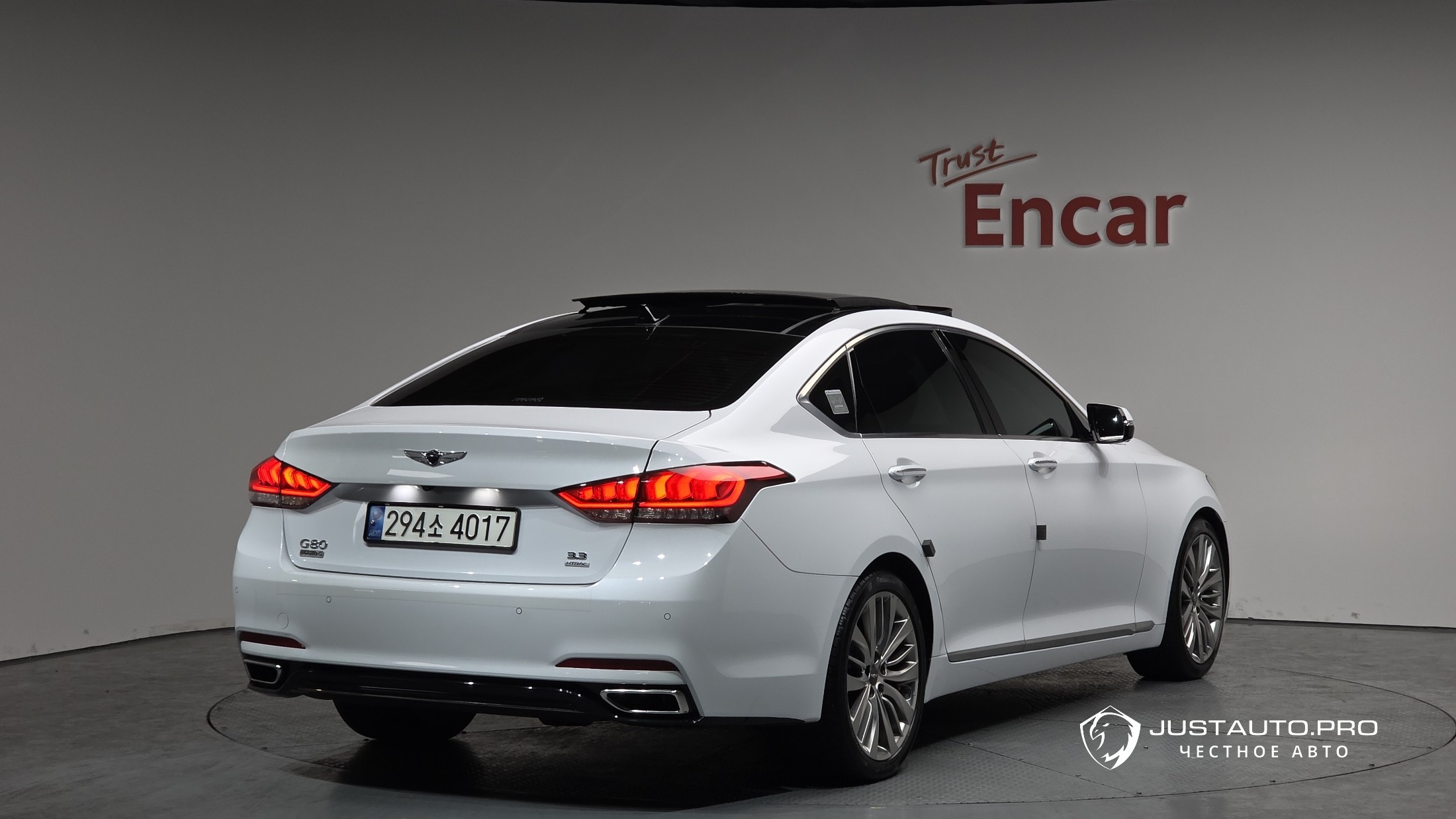 Автомобиль Genesis G80