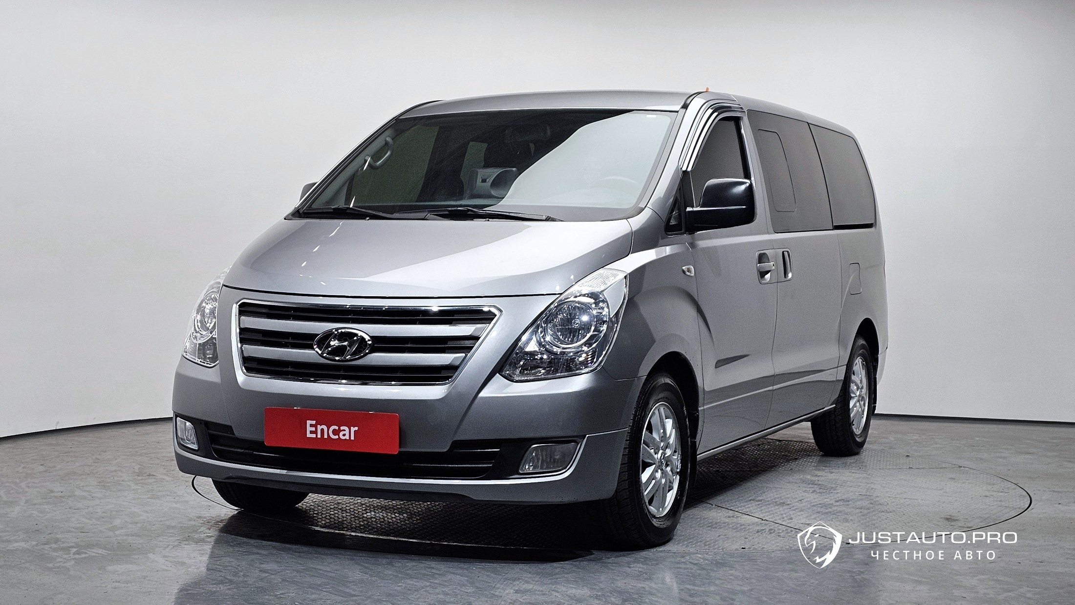 Автомобиль Hyundai Starex