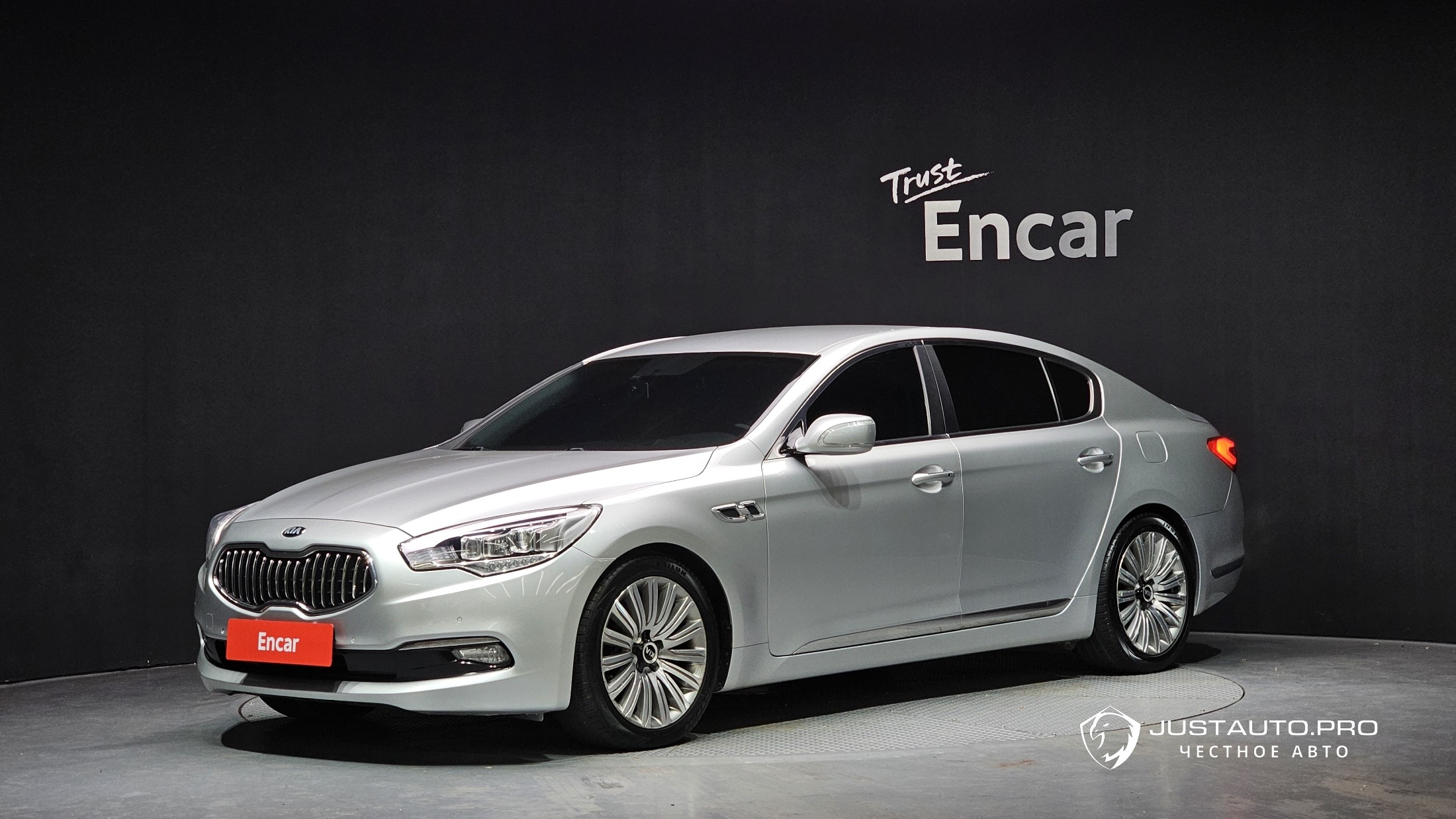 Автомобиль Kia K9