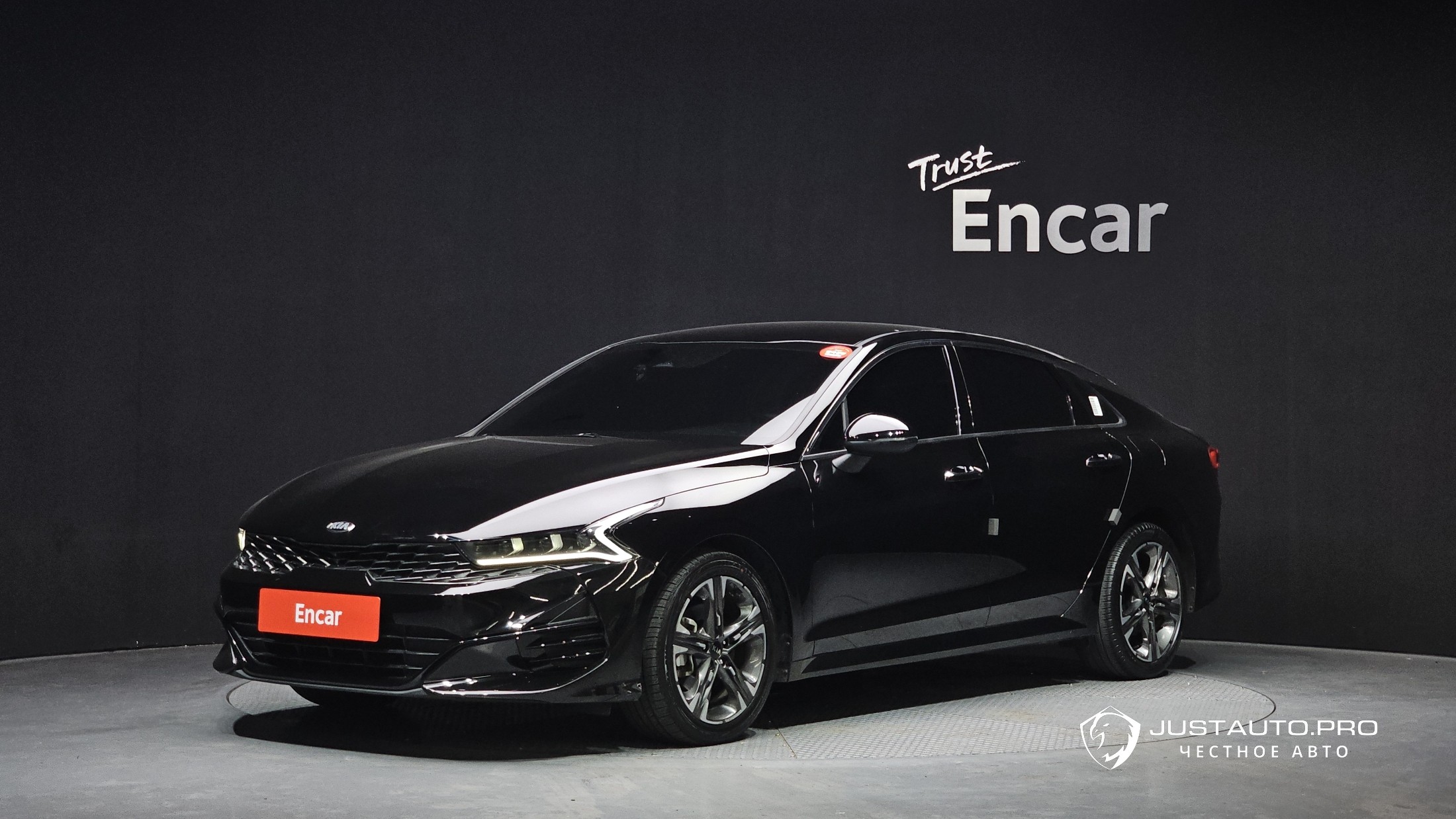 Автомобиль Kia K5