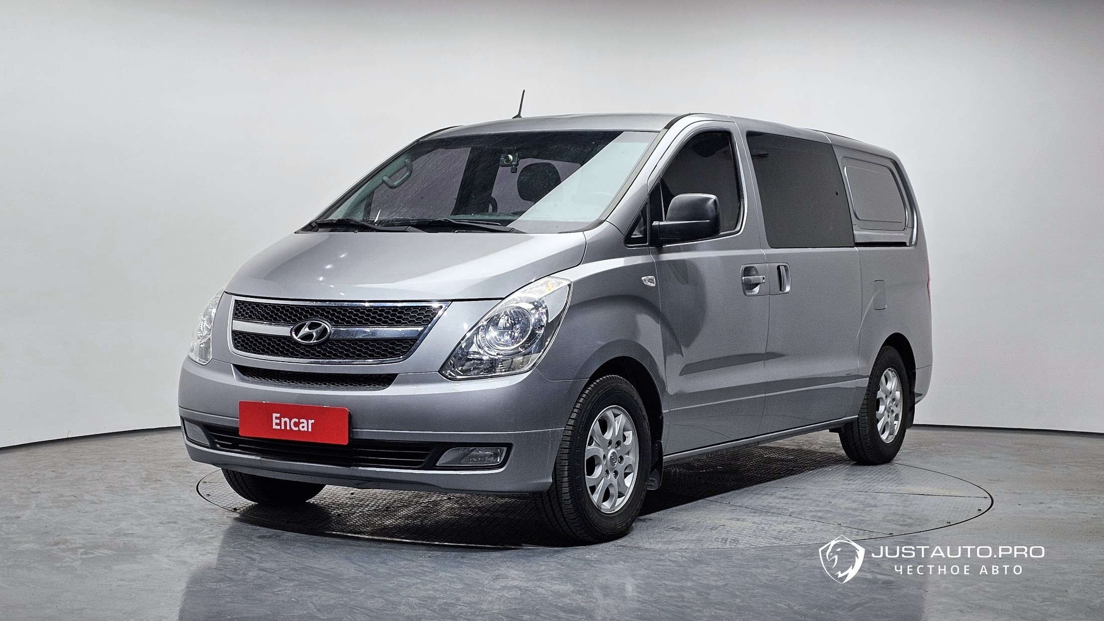 Автомобиль Hyundai Starex