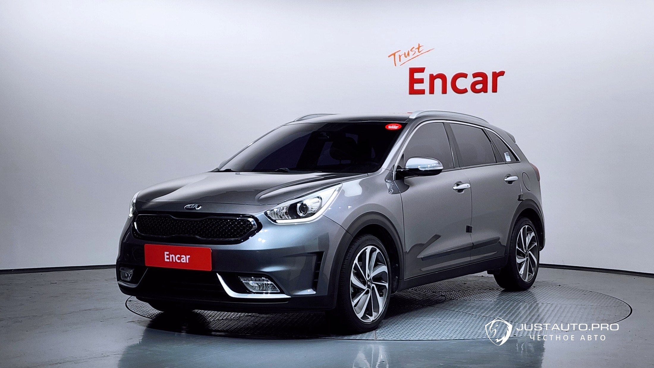 Автомобиль Kia Niro