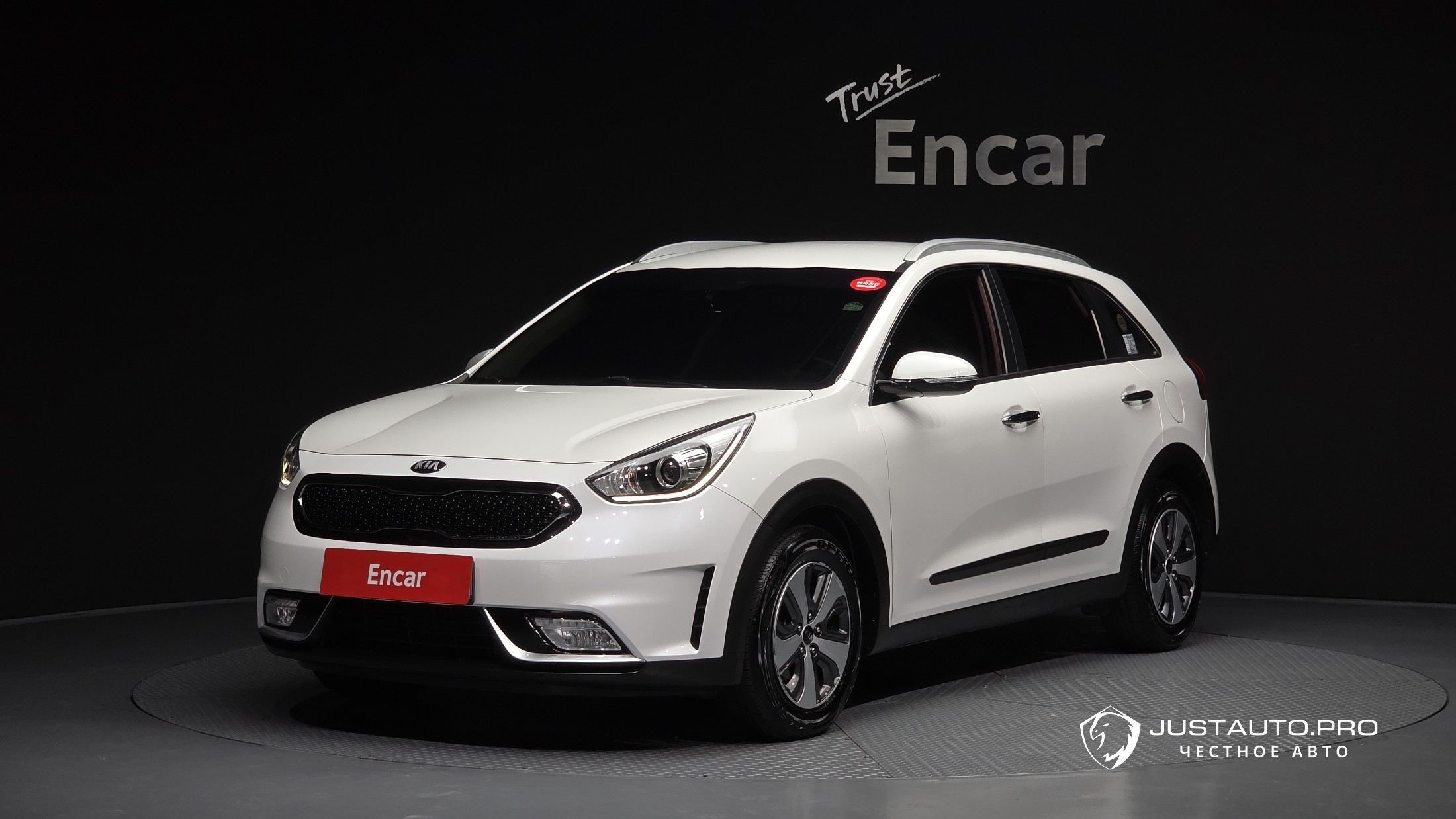 Автомобиль Kia Niro