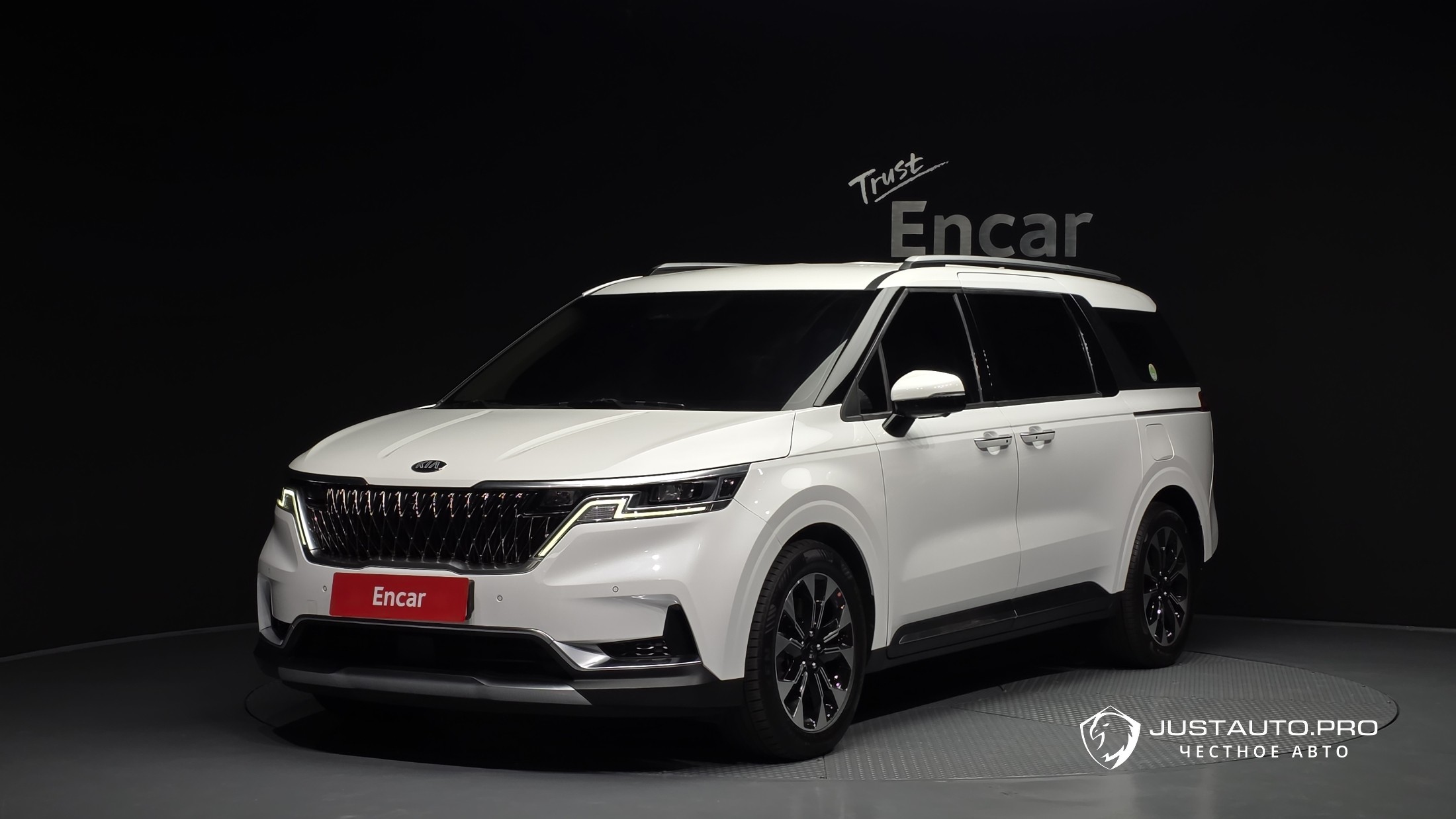 Автомобиль Kia Canival