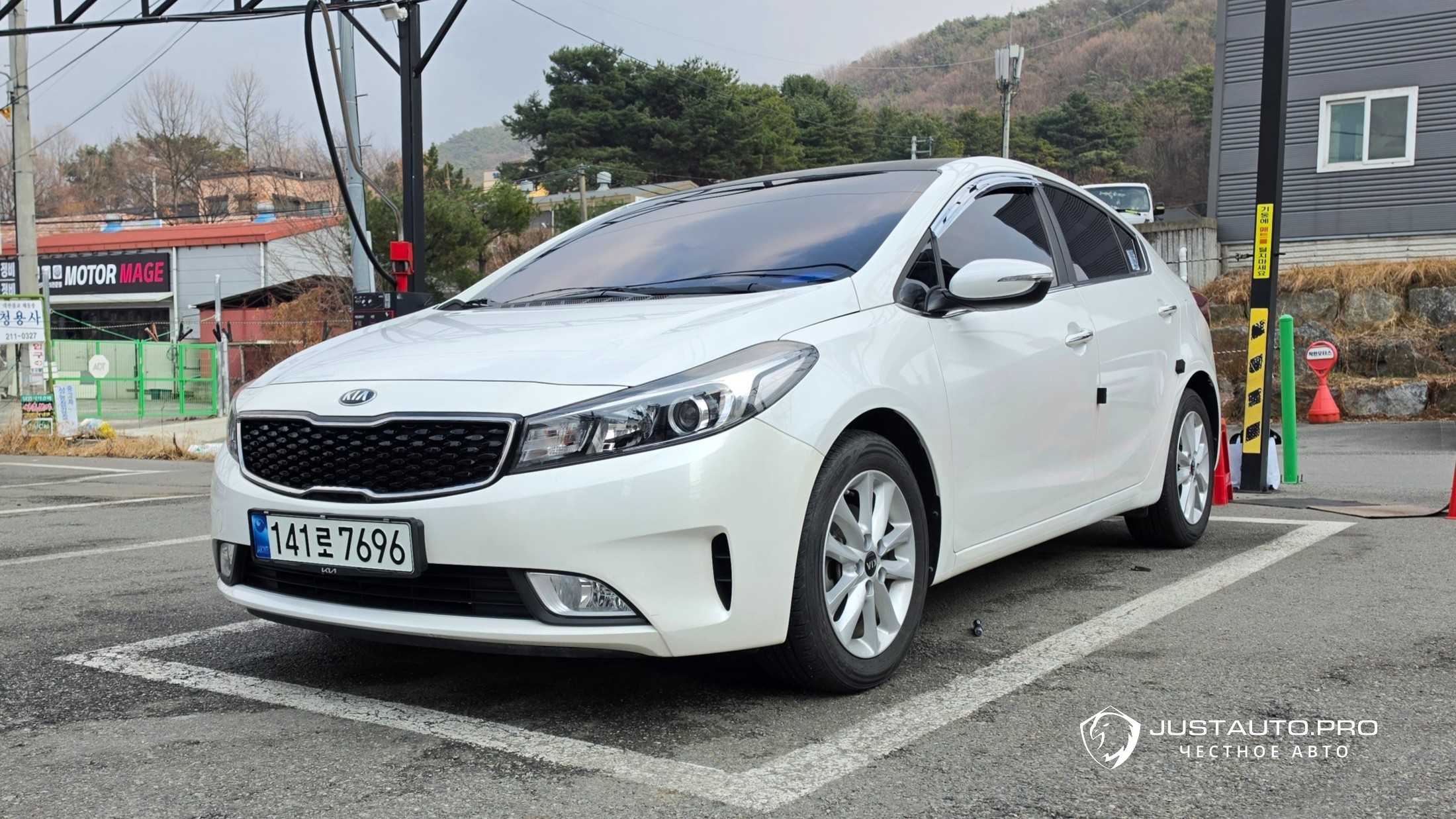 Автомобиль Kia K3