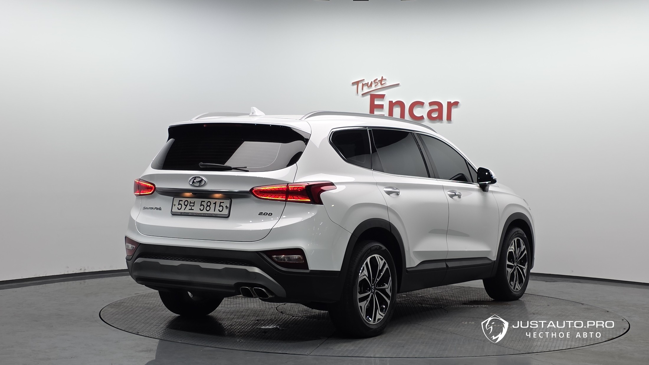 Автомобиль Hyundai Santafe