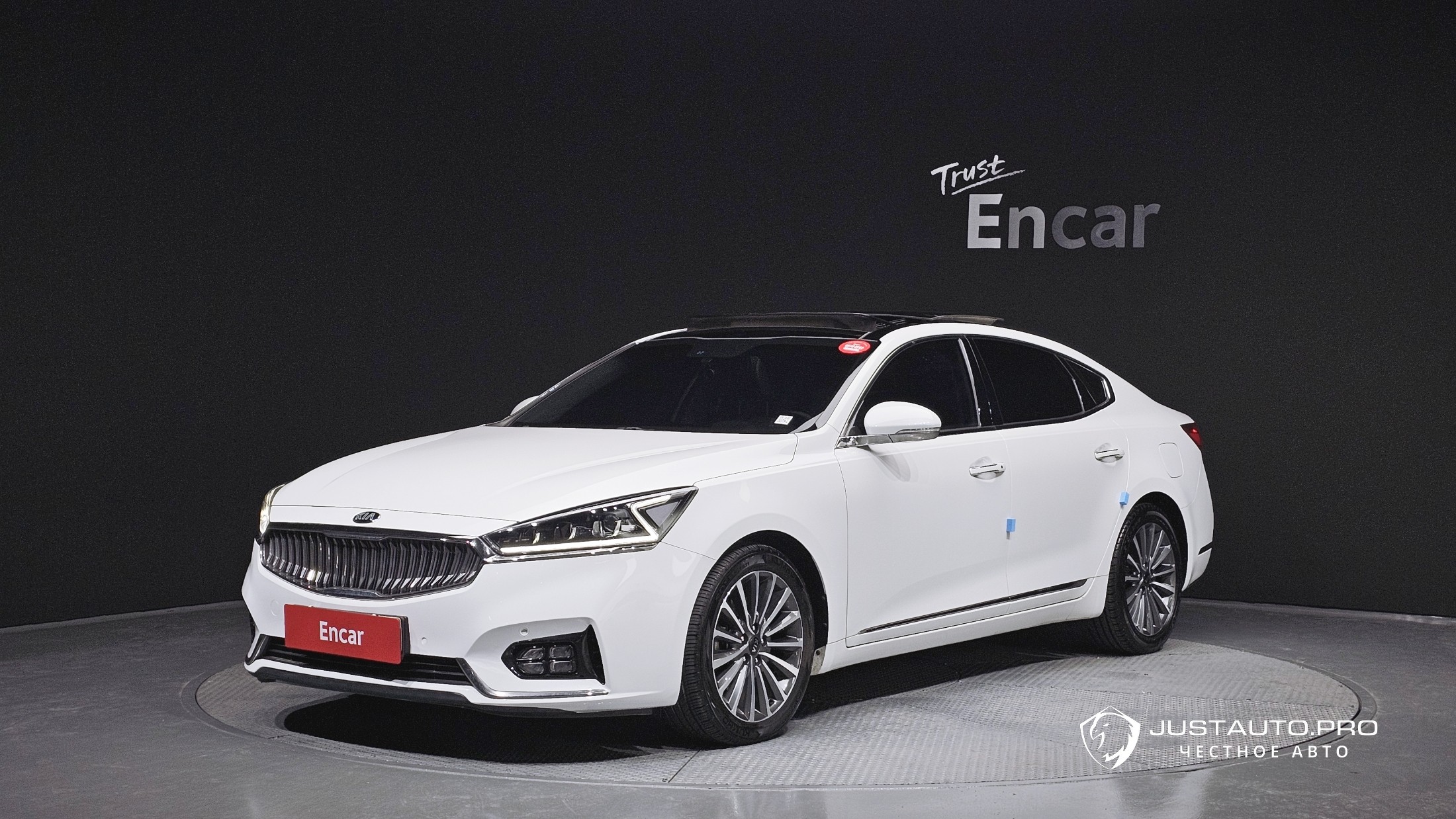 Автомобиль Kia K7