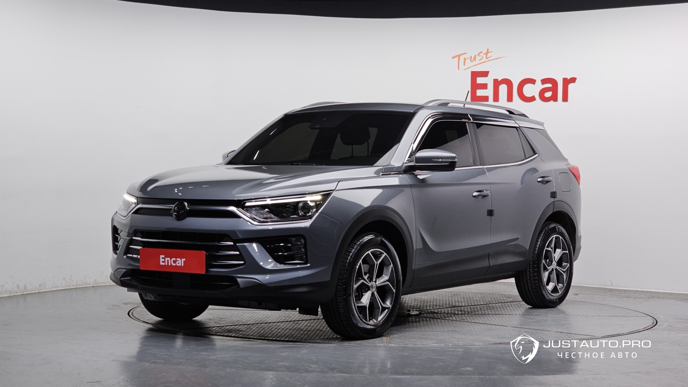 Автомобиль KG_Mobility_Ssangyong KORANDO
