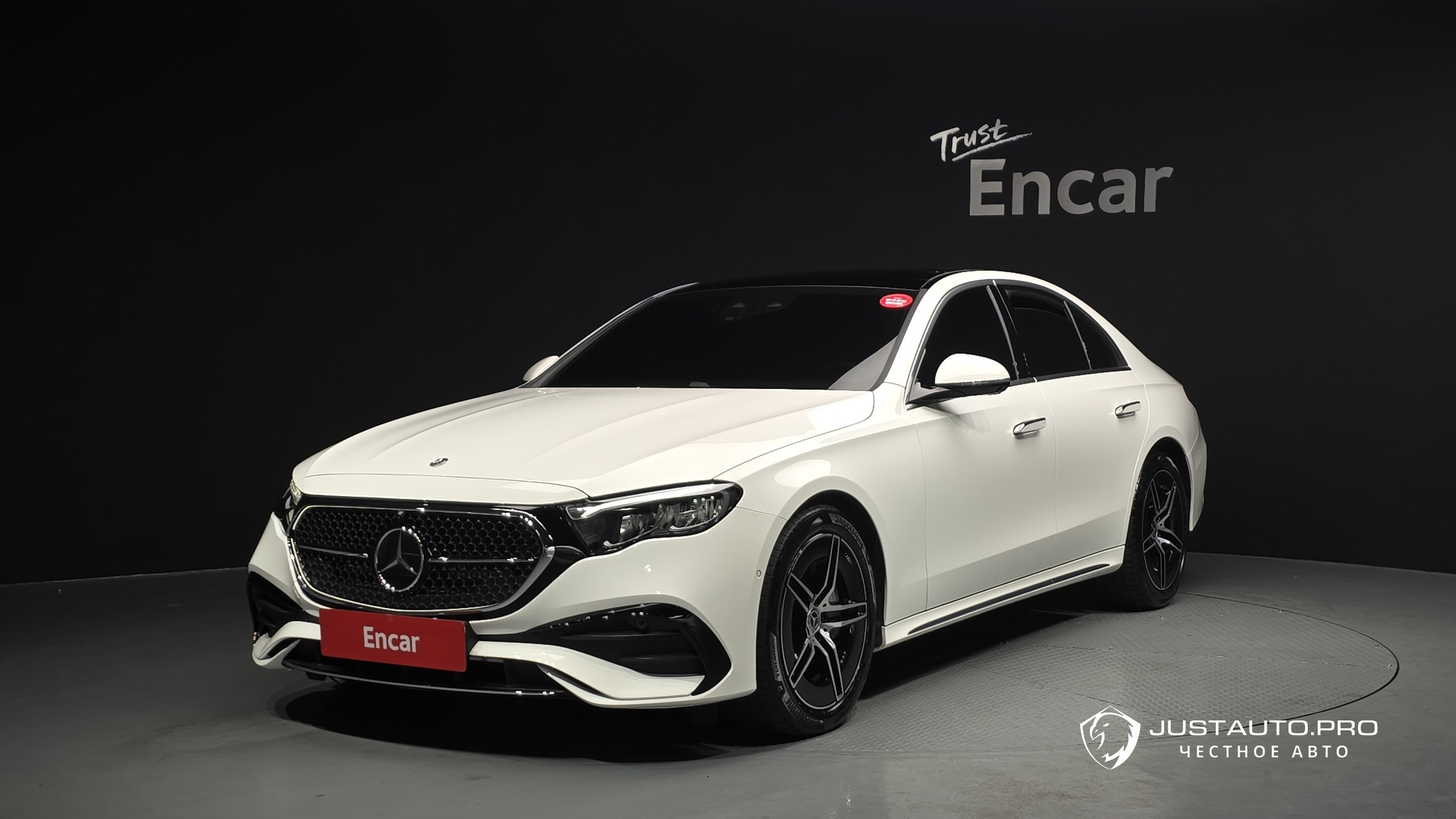 Автомобиль Mercedes-Benz E-Class