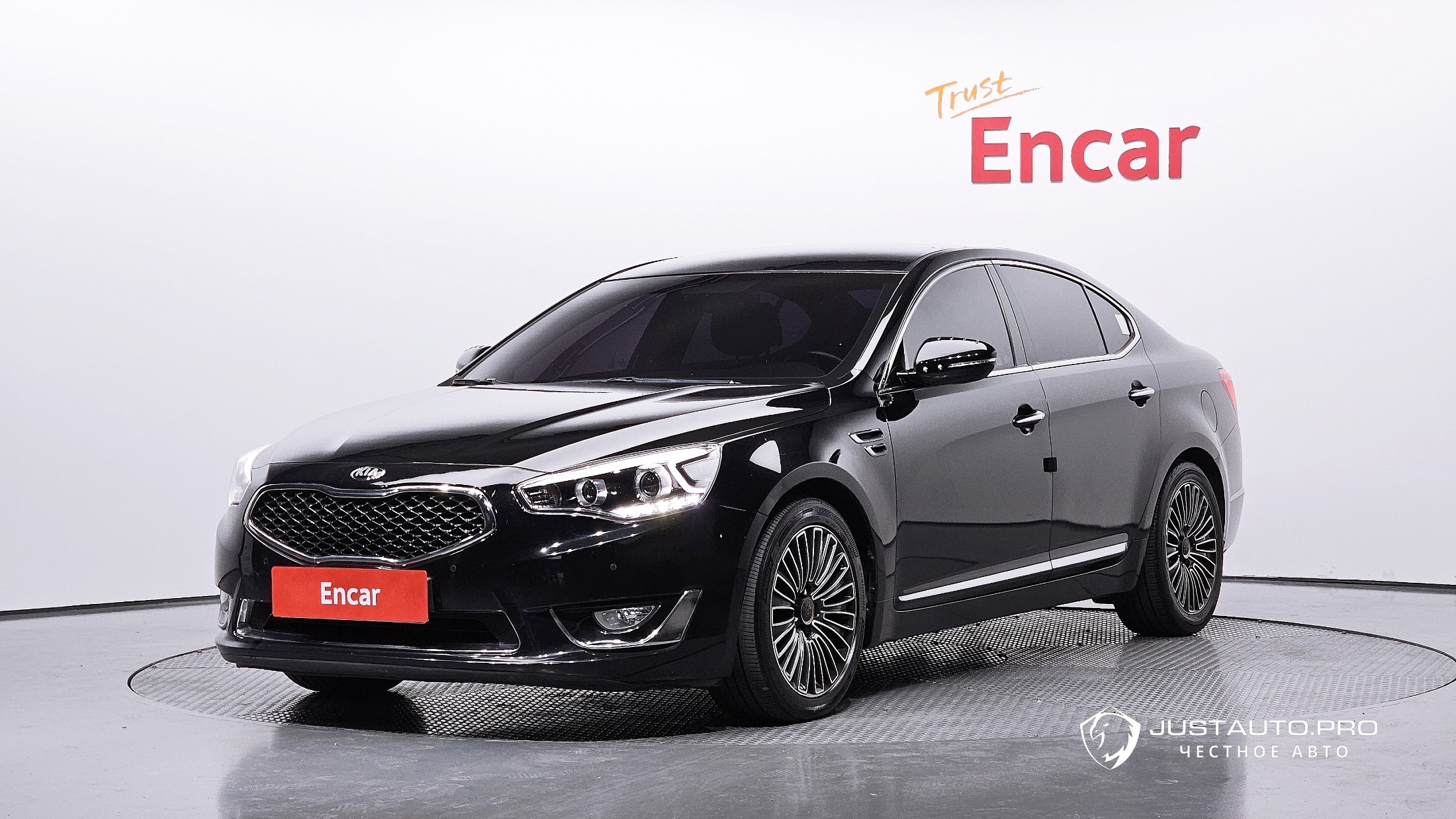 Автомобиль Kia K7