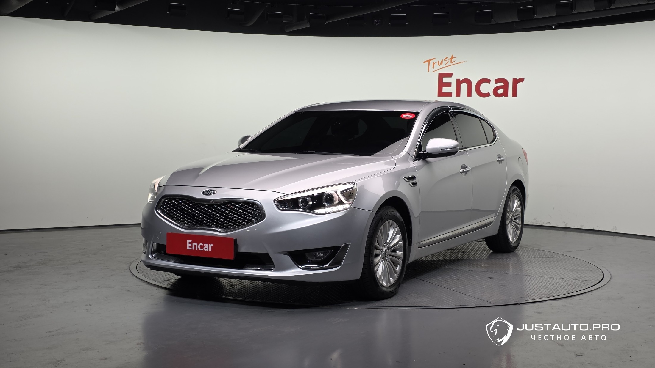 Автомобиль Kia K7