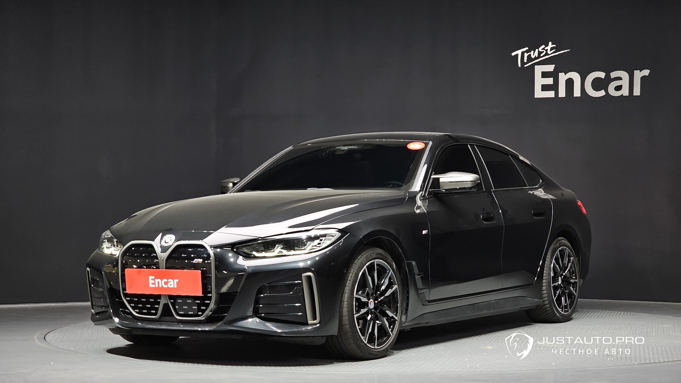 Автомобиль BMW i4