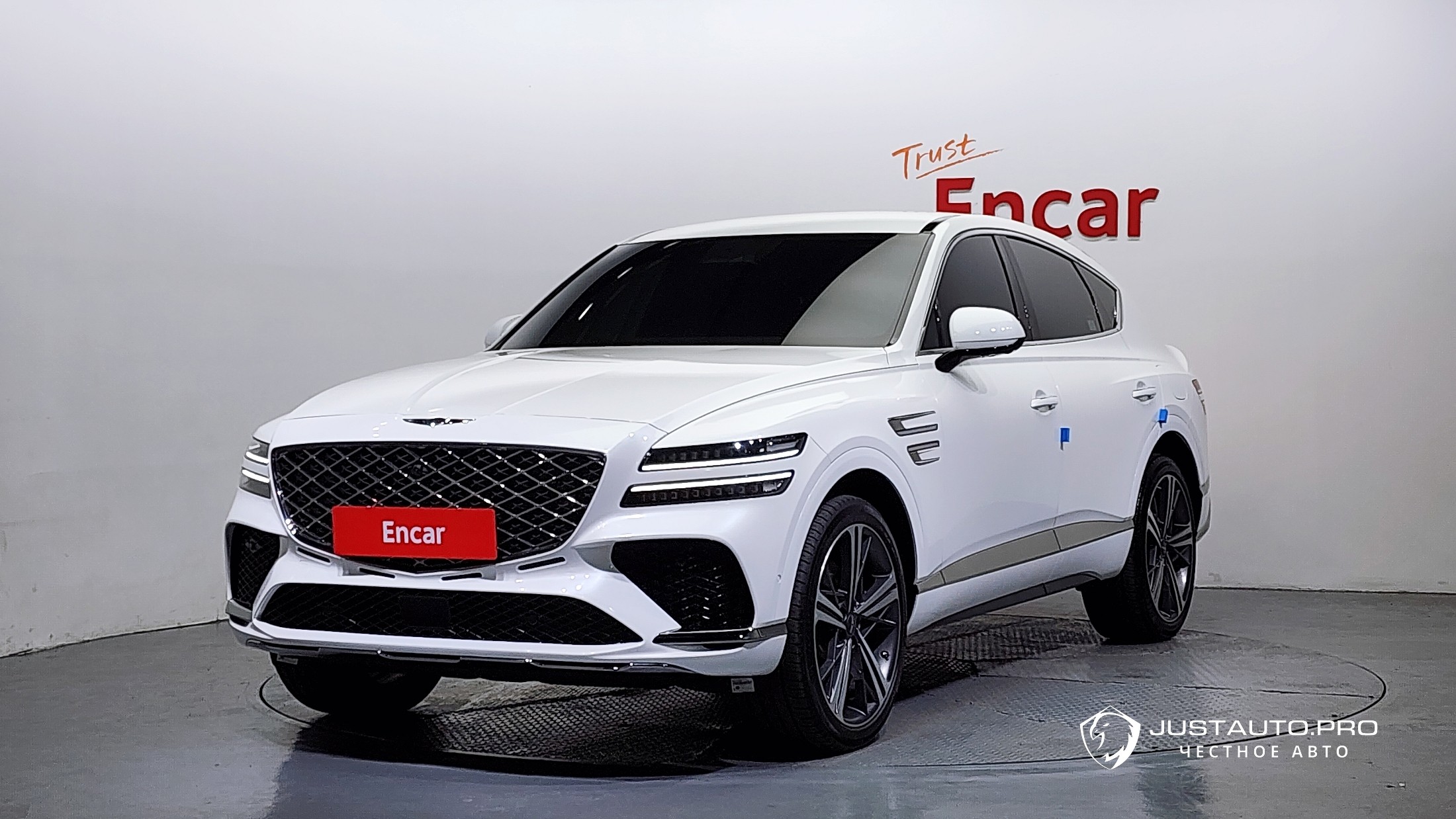 Автомобиль Genesis GV80