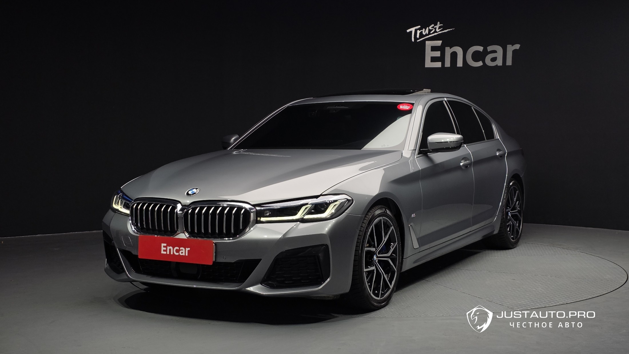 Автомобиль BMW 5-Series