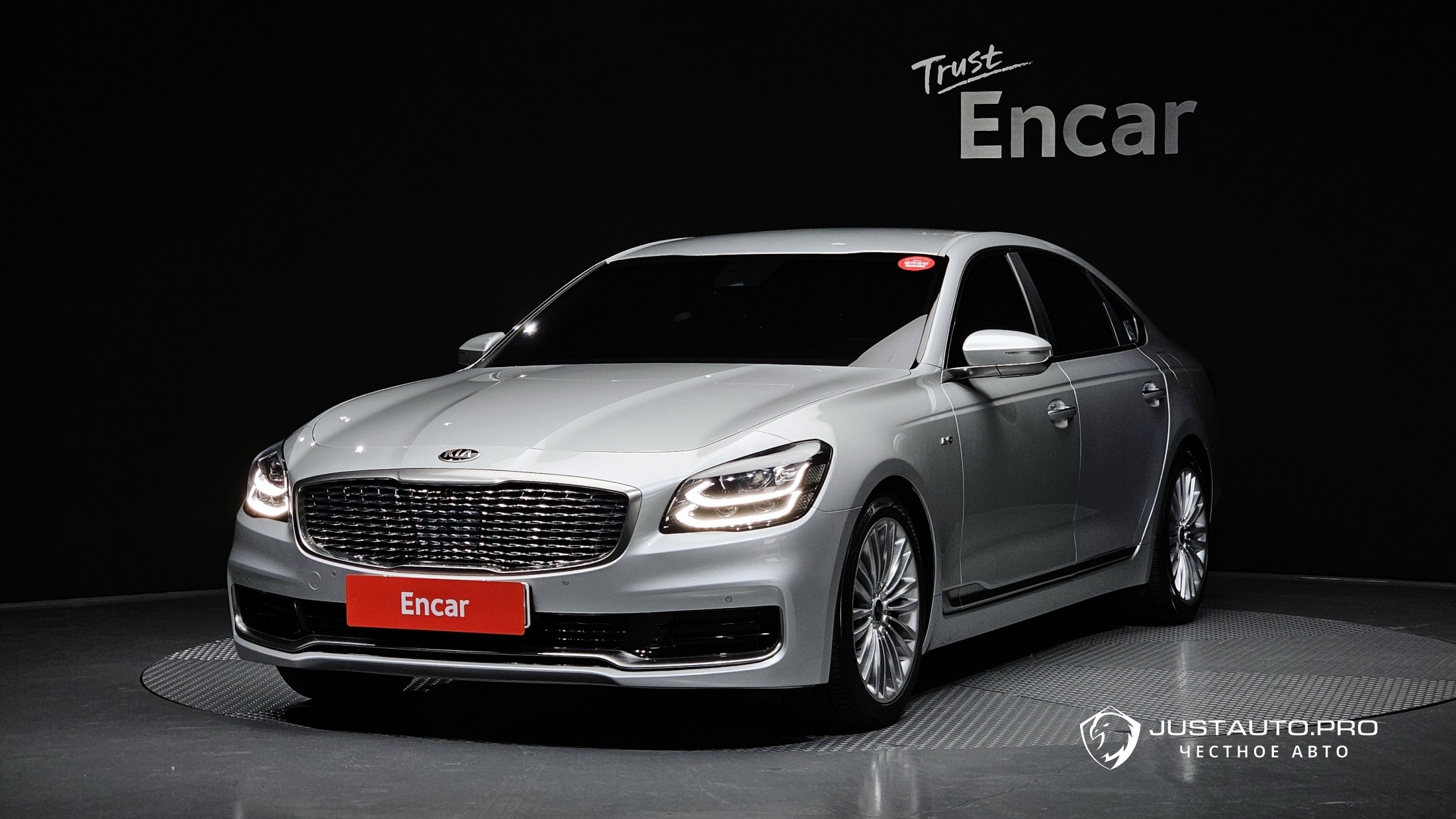 Автомобиль Kia K9