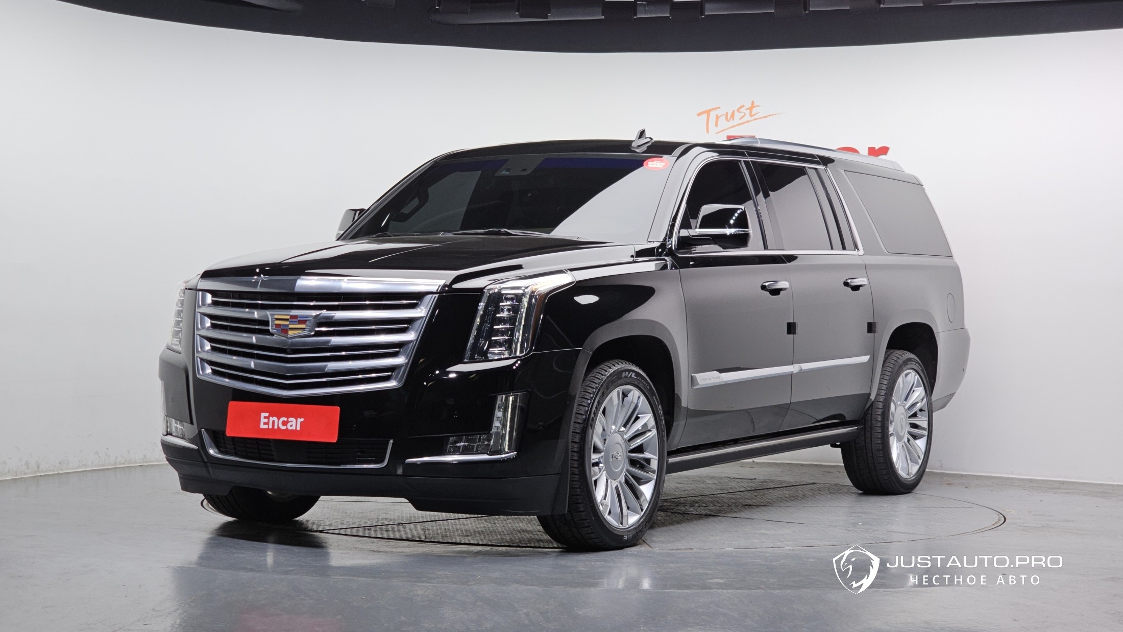 Автомобиль Cadillac Escalade