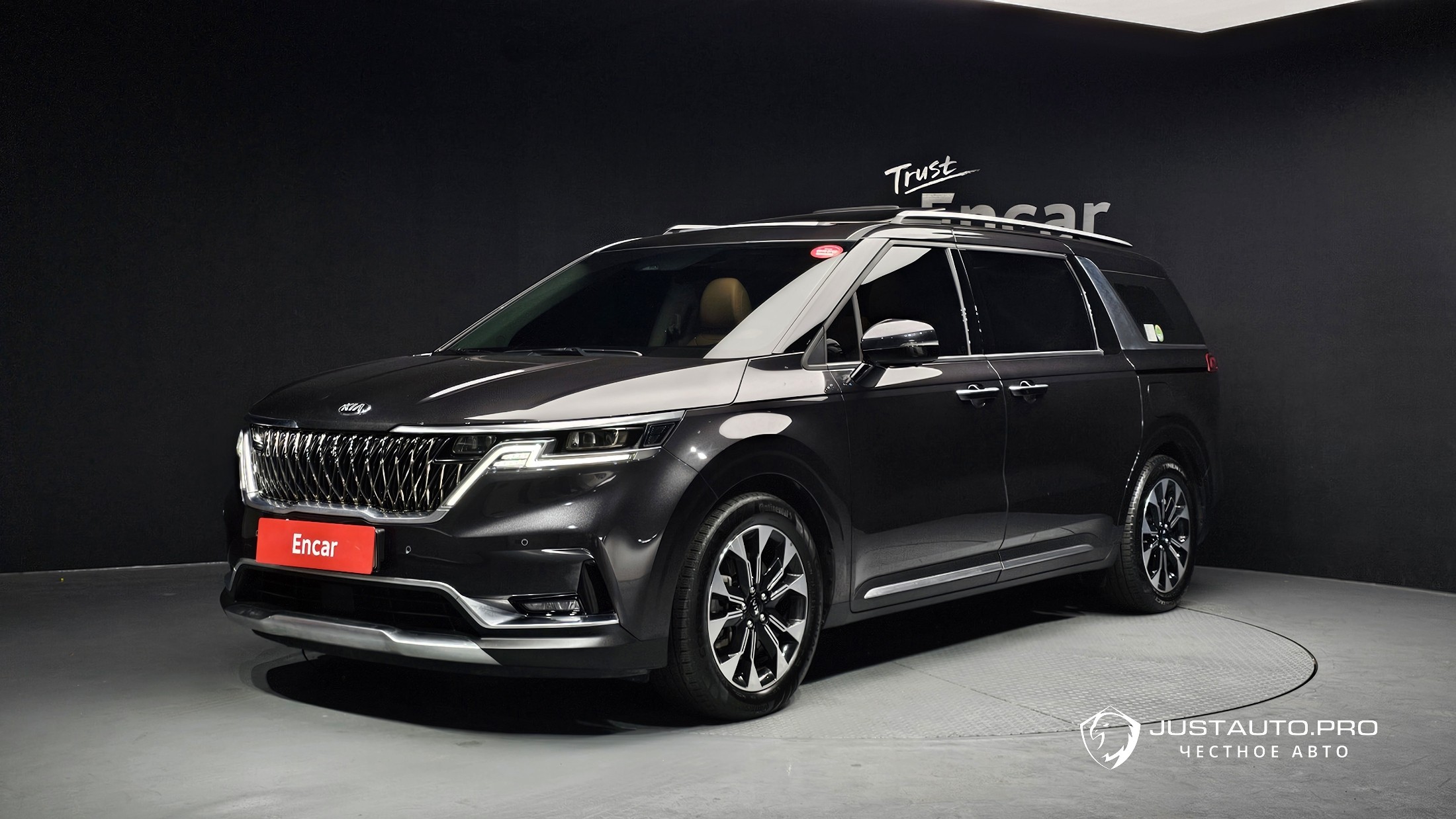 Автомобиль Kia Canival