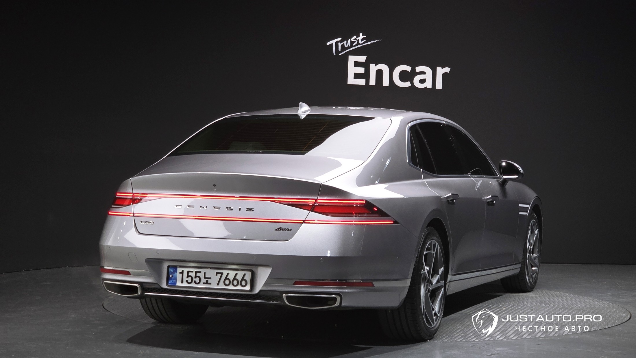 Автомобиль Genesis G90