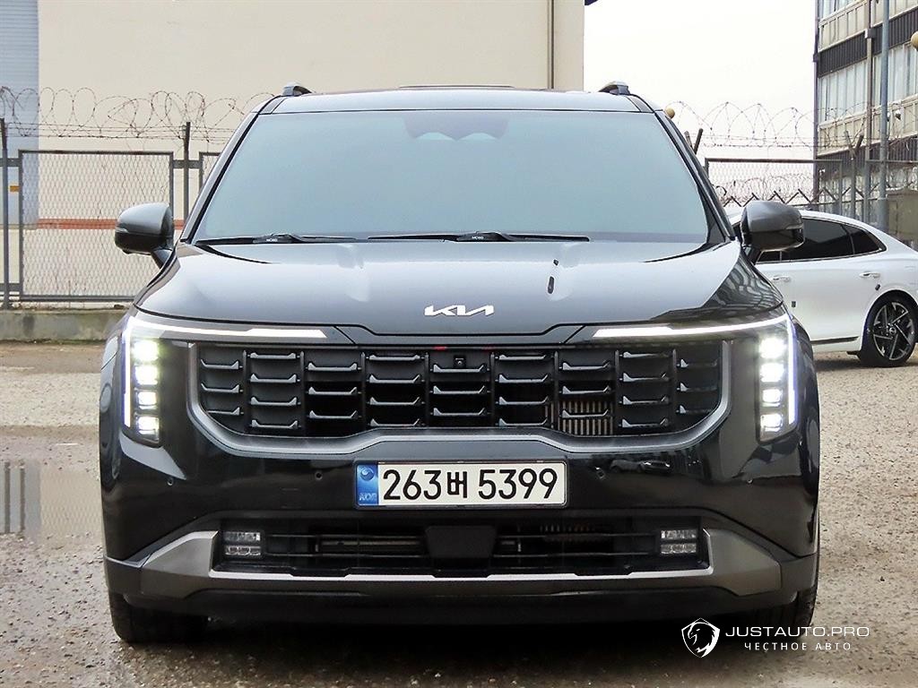 Автомобиль Kia Canival