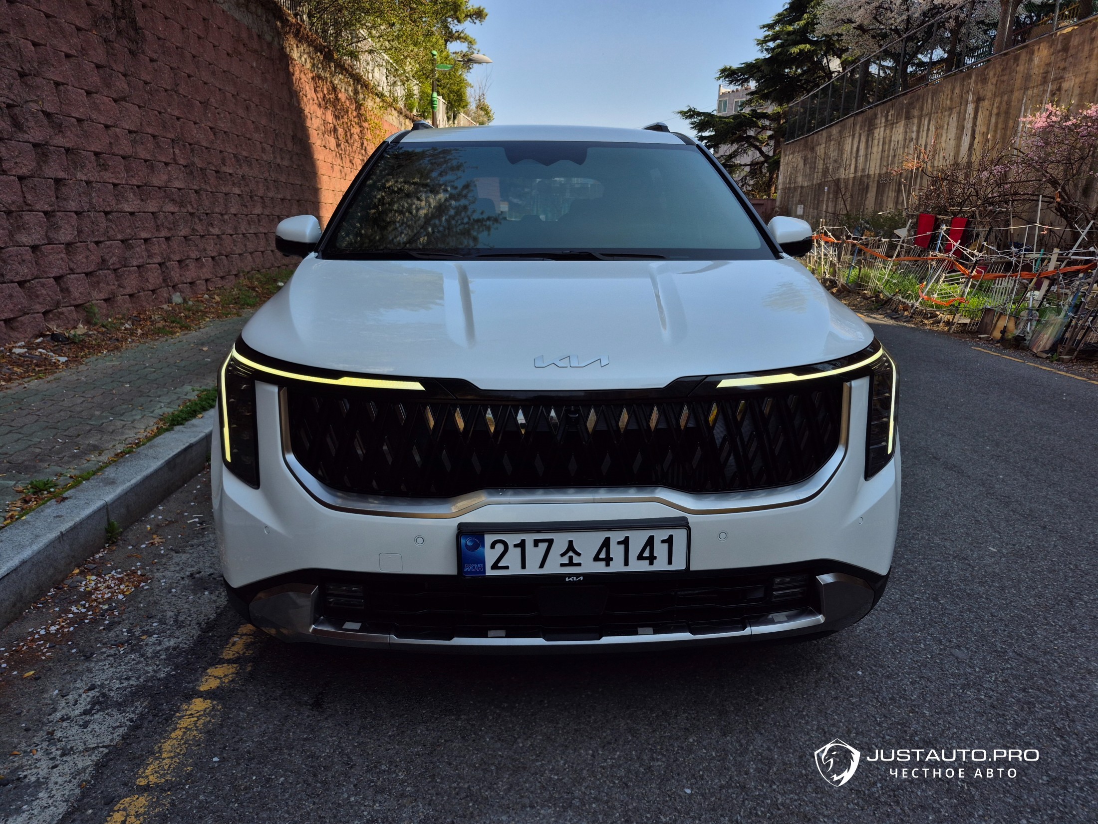 Автомобиль Kia Canival