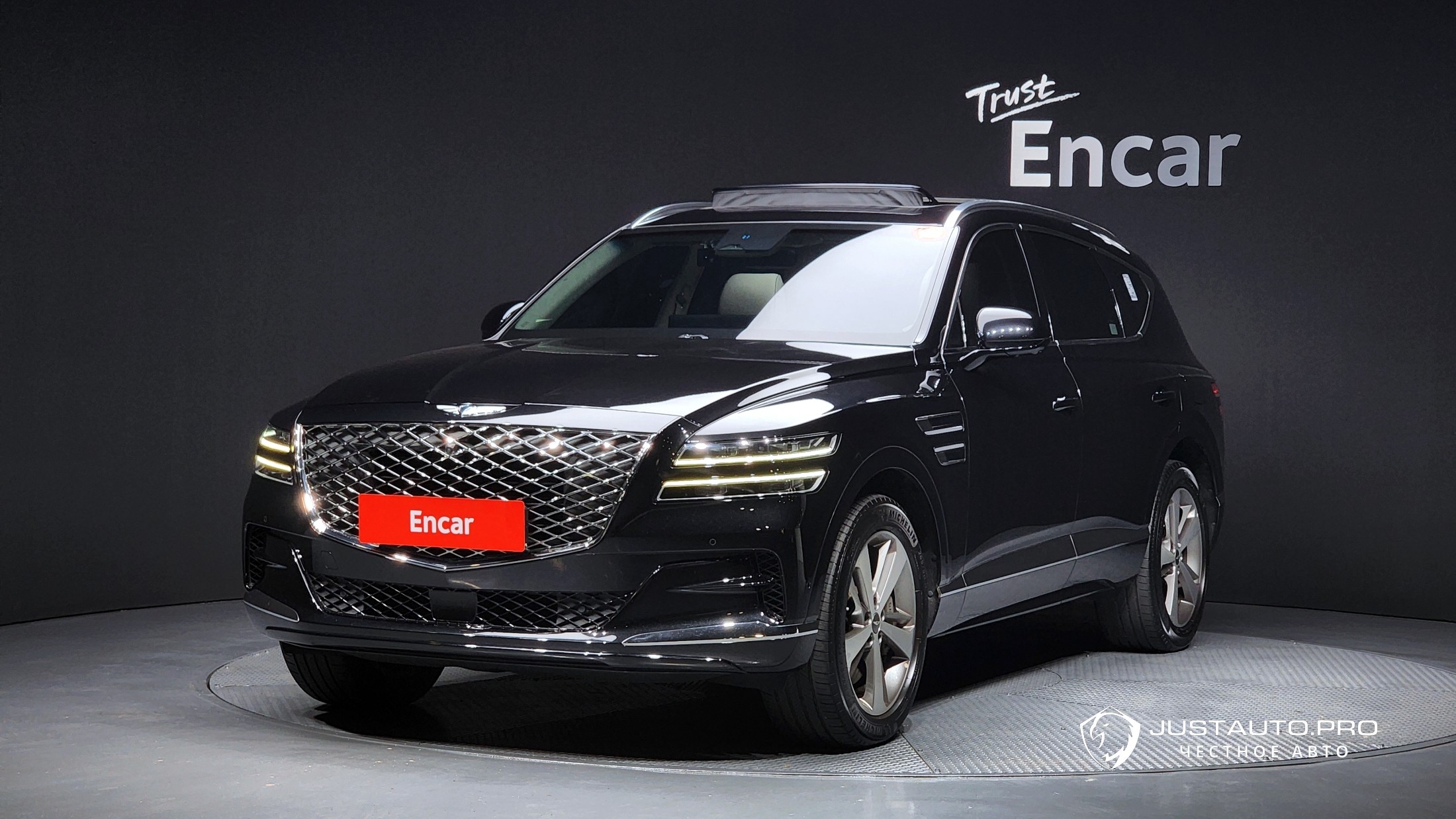 Автомобиль Genesis GV80