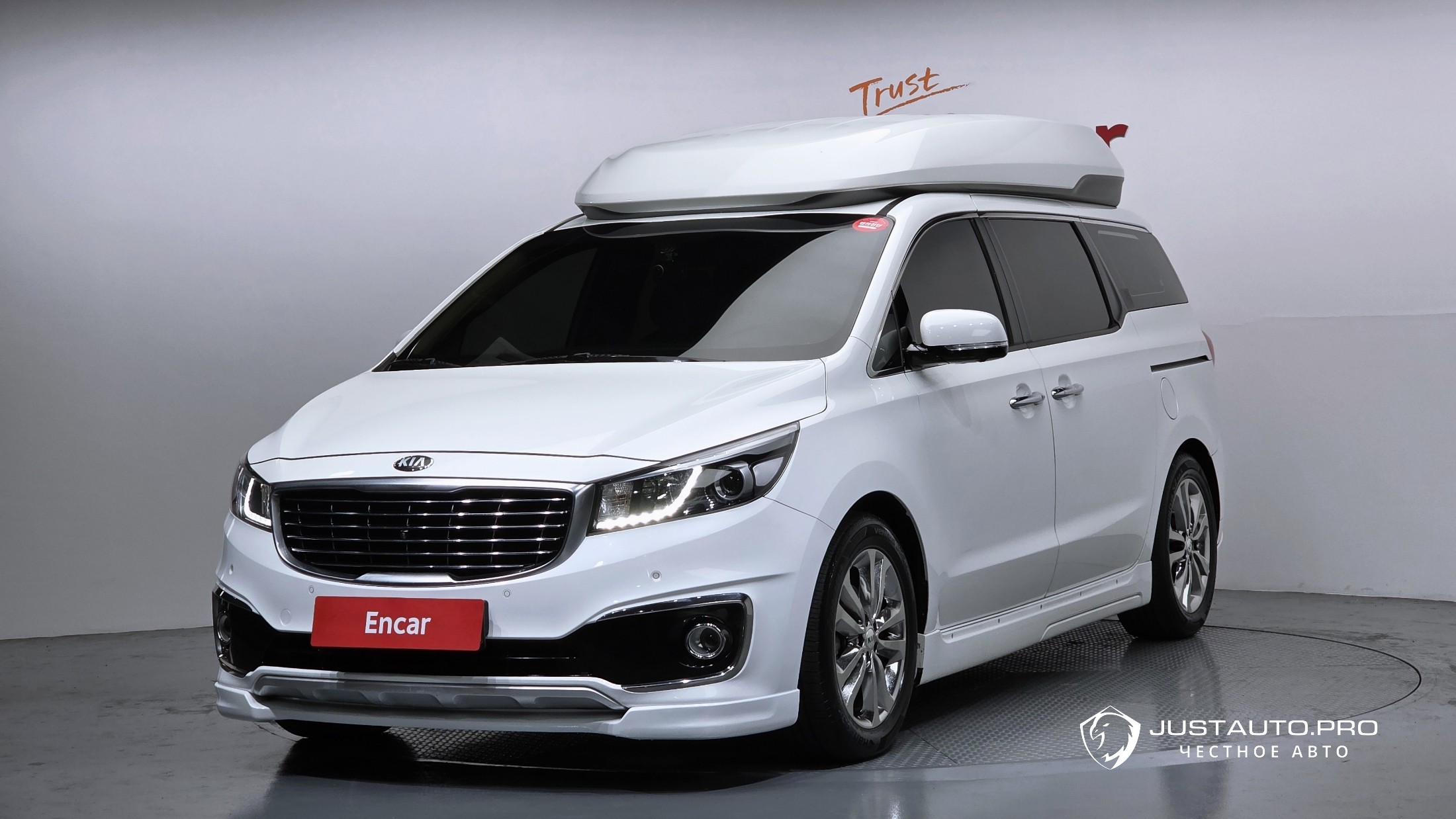 Автомобиль Kia Canival