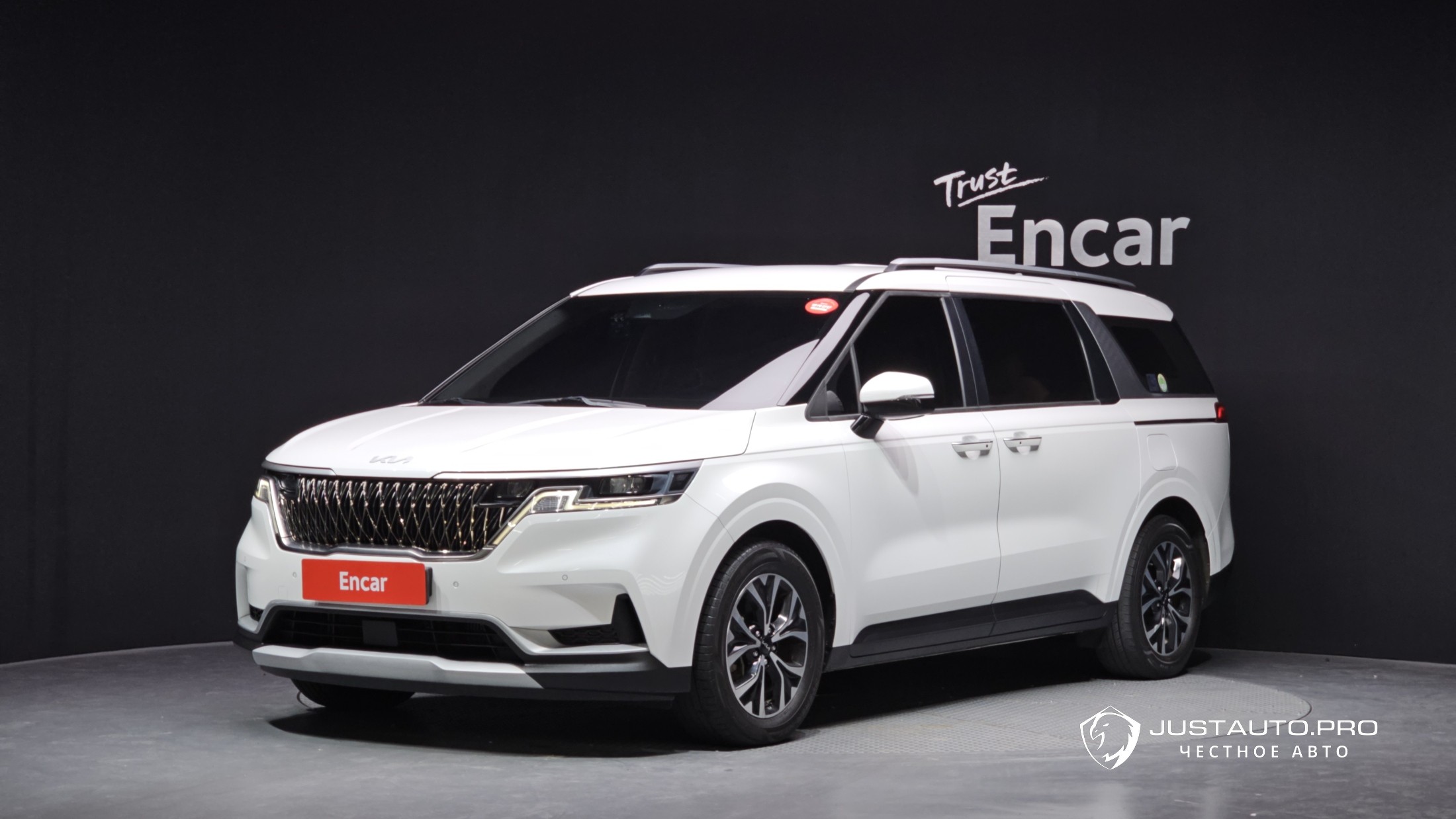 Автомобиль Kia Canival