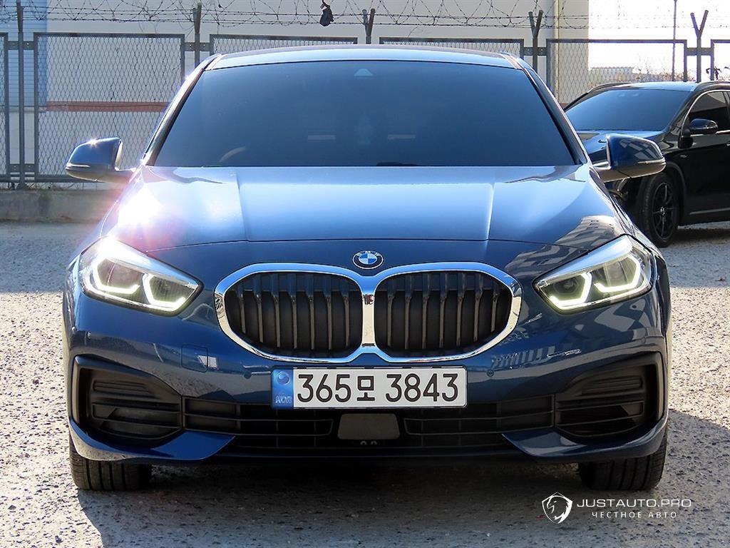 Автомобиль BMW 1-Series