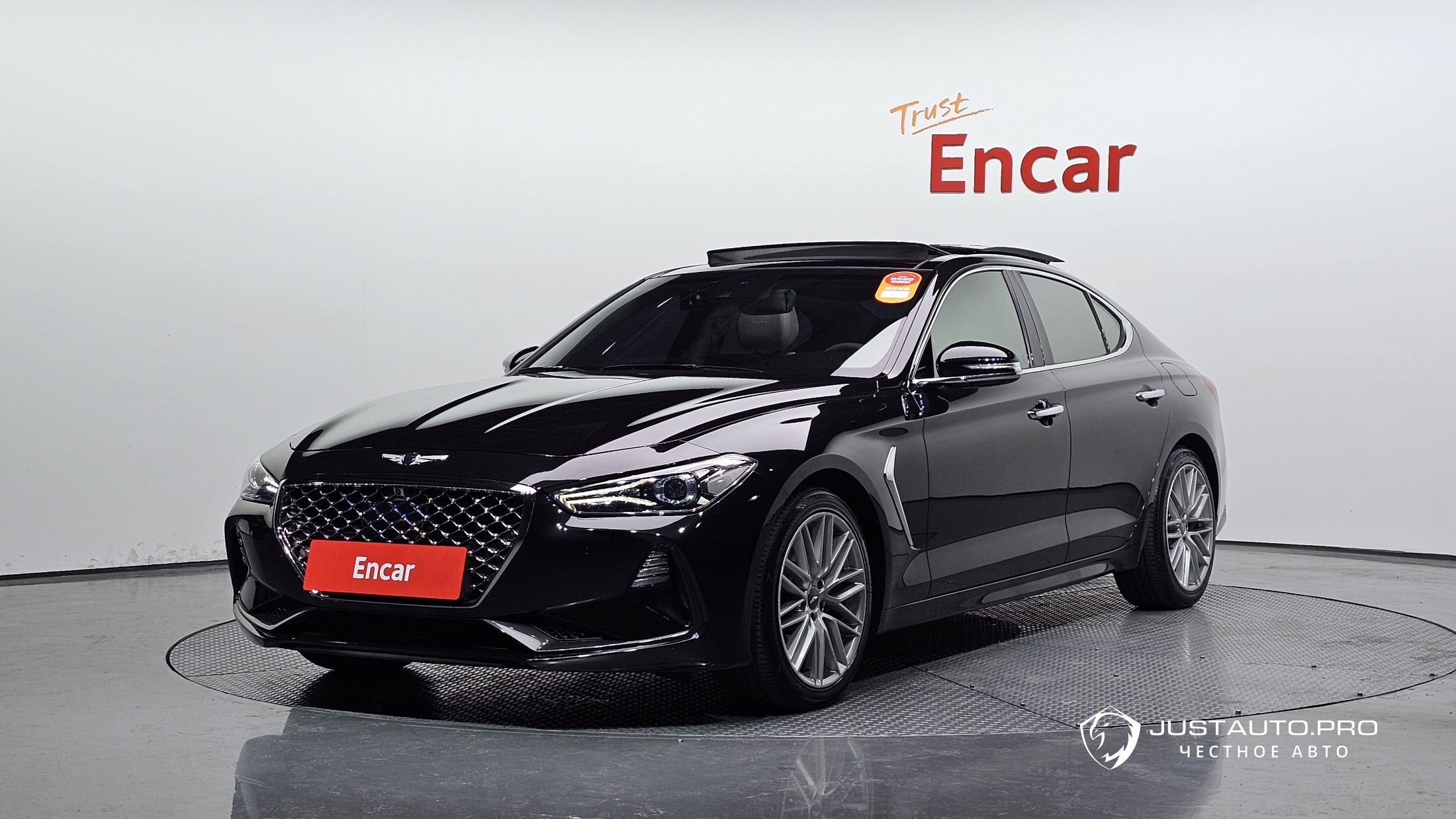 Автомобиль Genesis G70