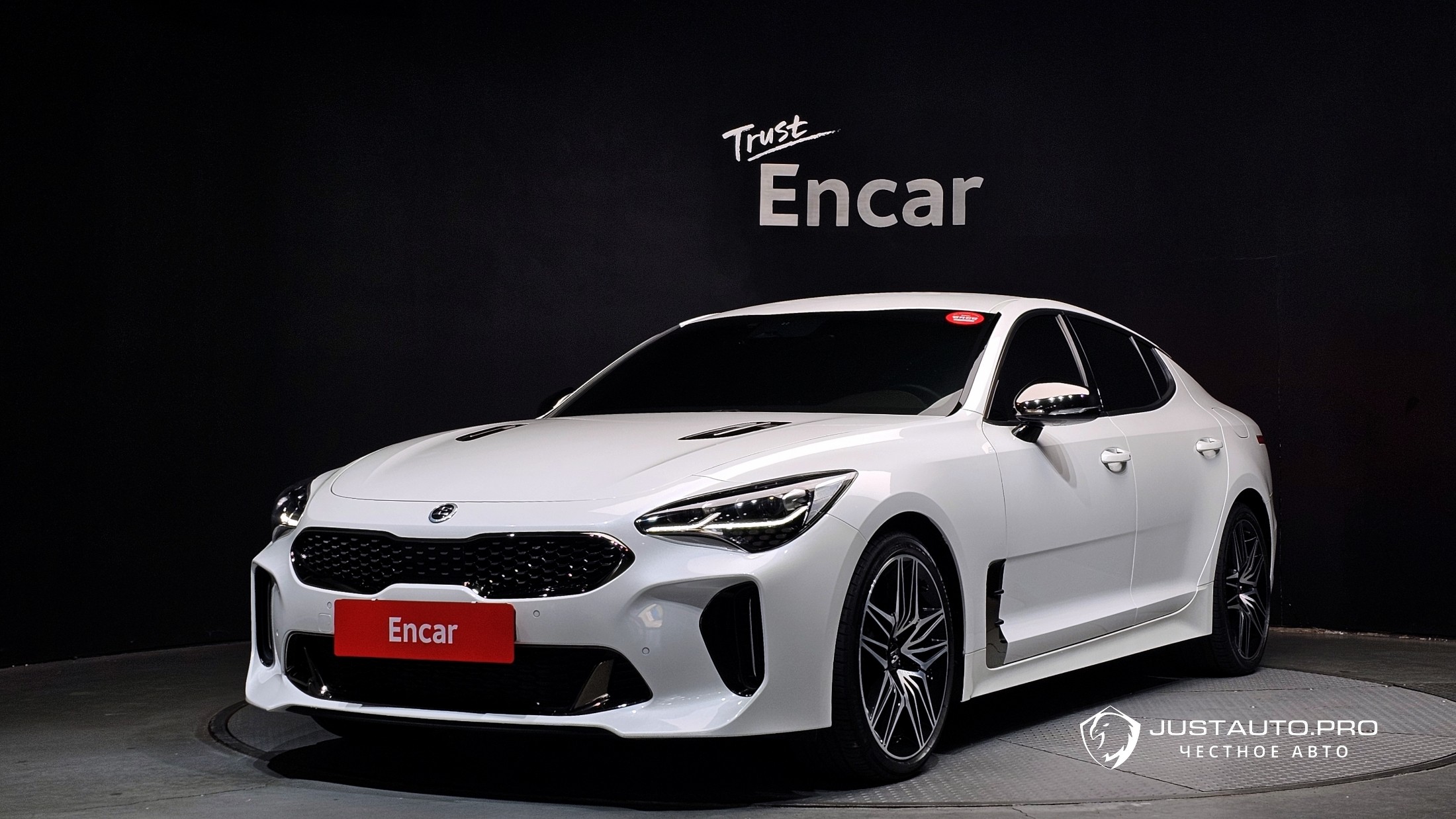 Автомобиль Kia Stinger