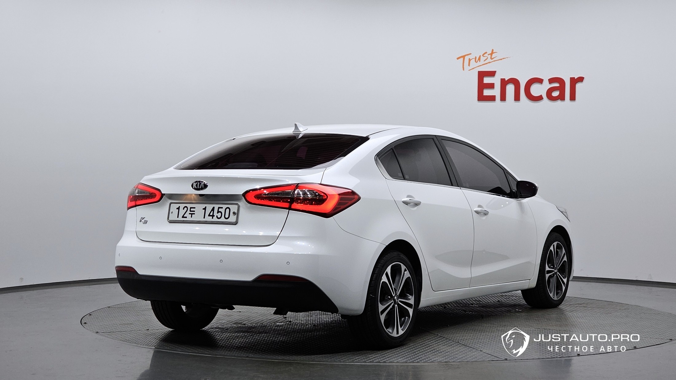 Автомобиль Kia K3