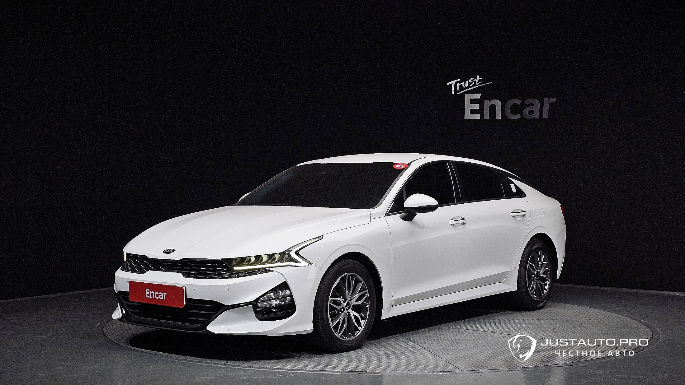Автомобиль Kia K5