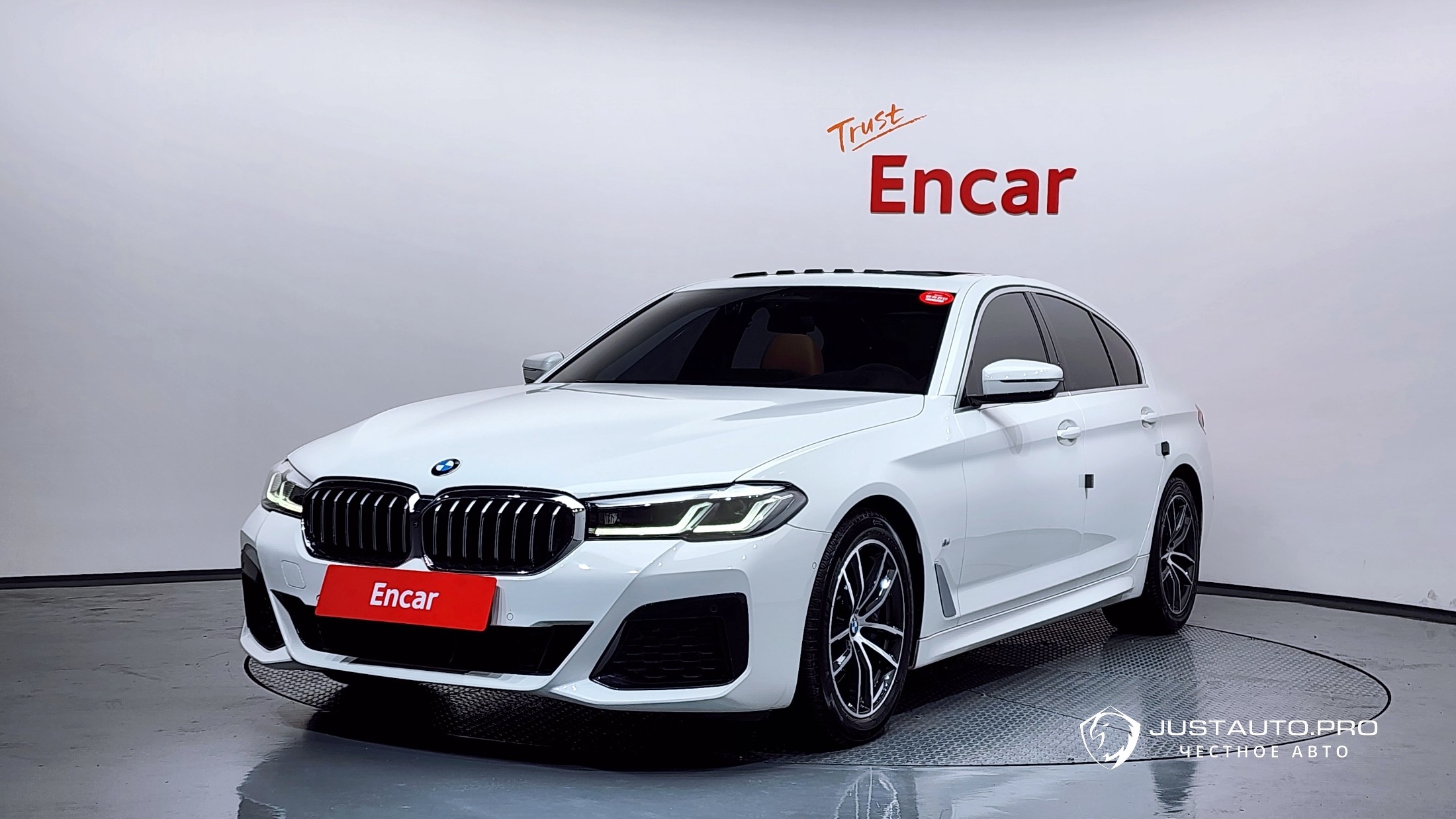 Автомобиль BMW 5-Series