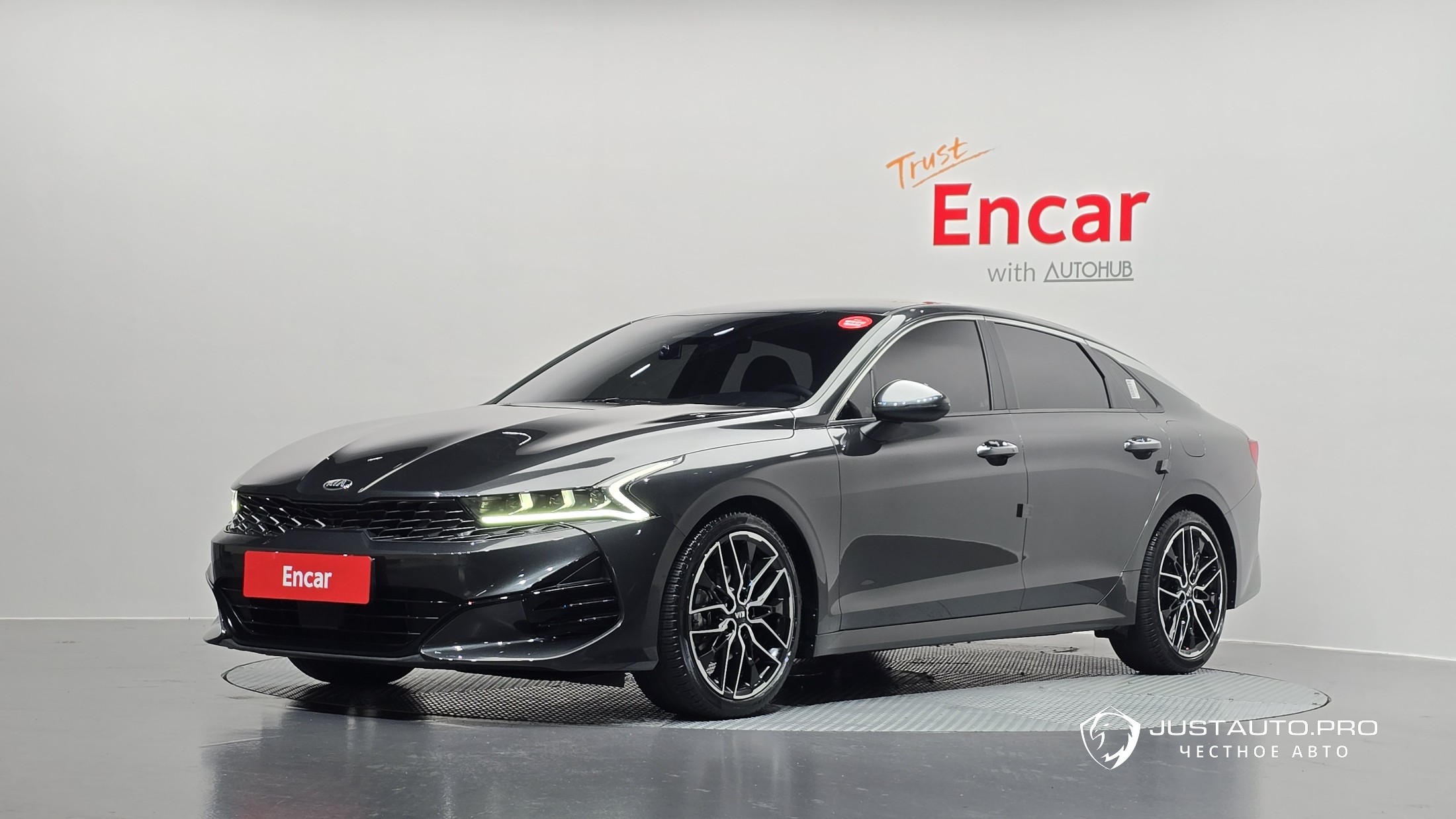 Автомобиль Kia K5