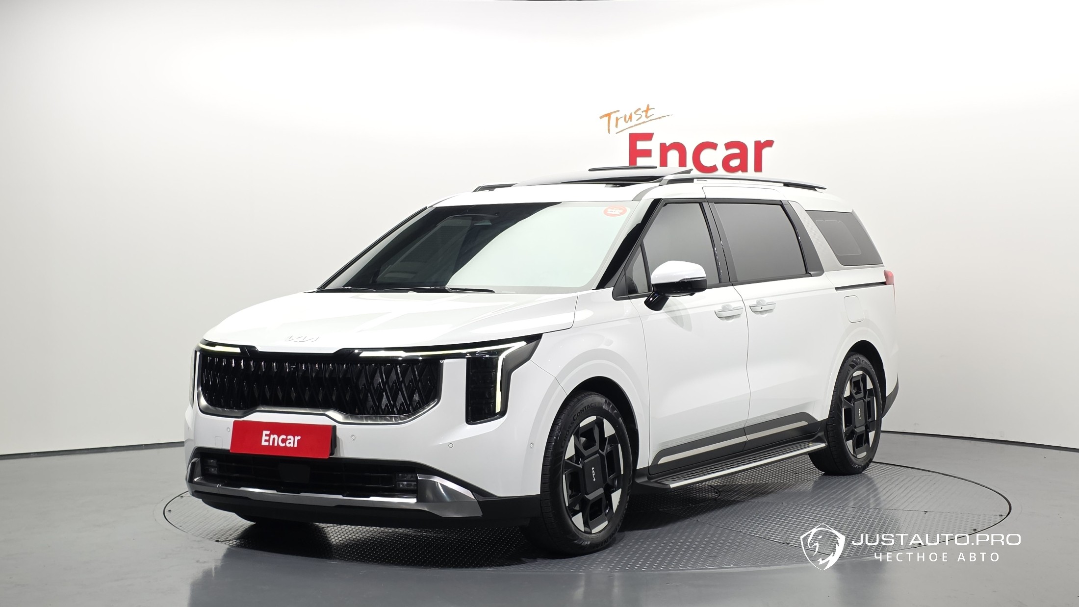 Автомобиль Kia Canival