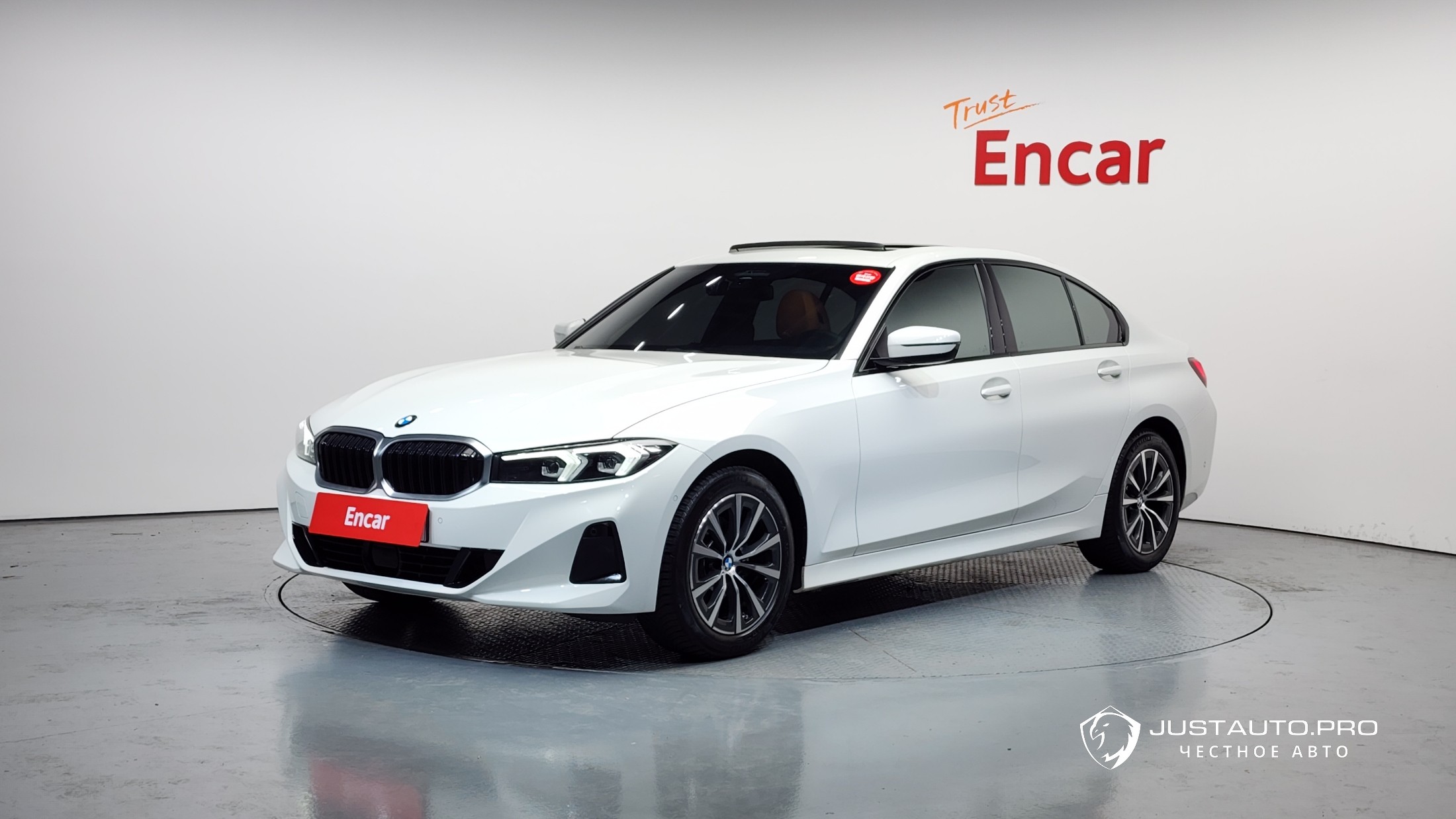 Автомобиль BMW 3-Series