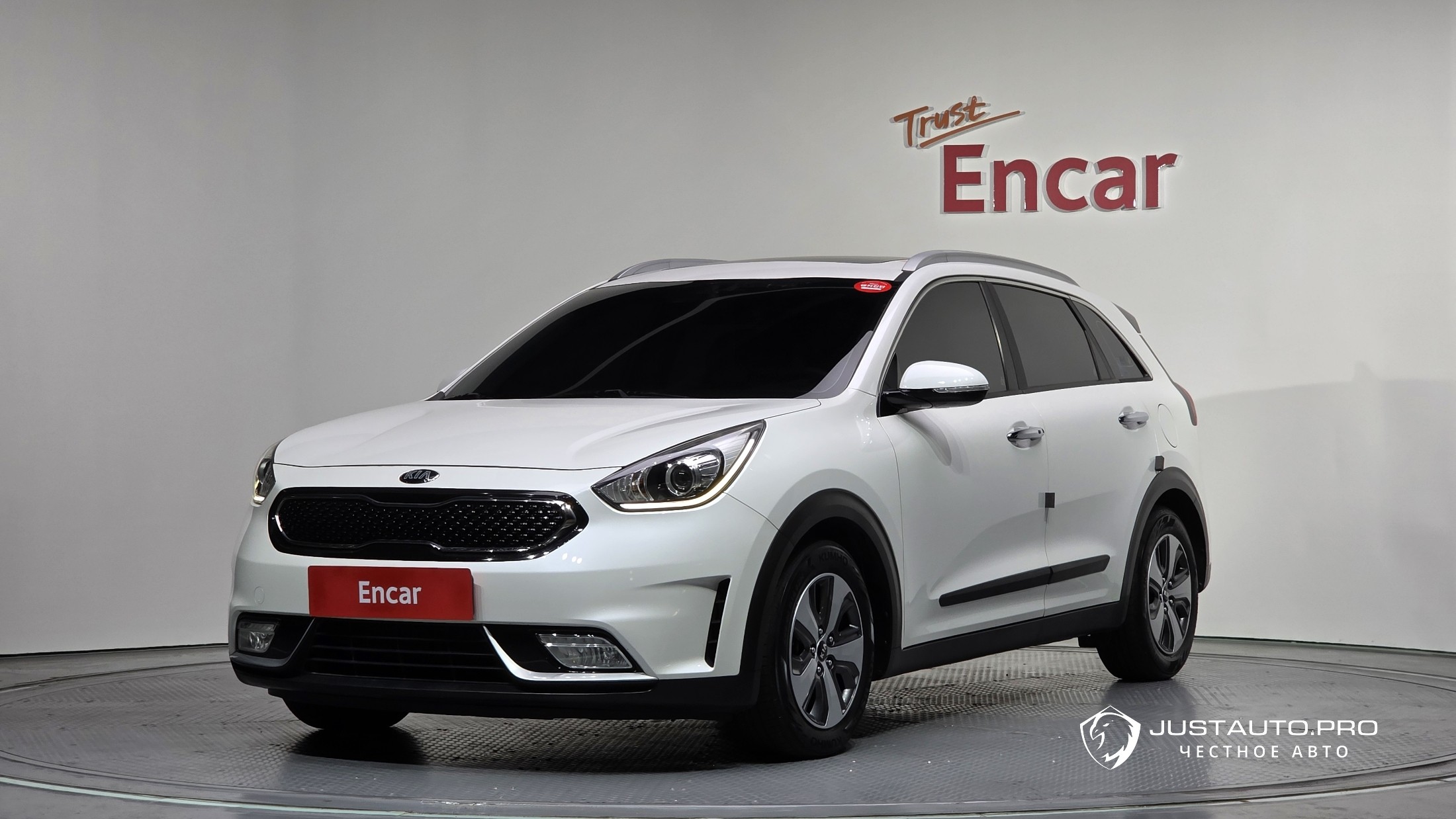 Автомобиль Kia Niro