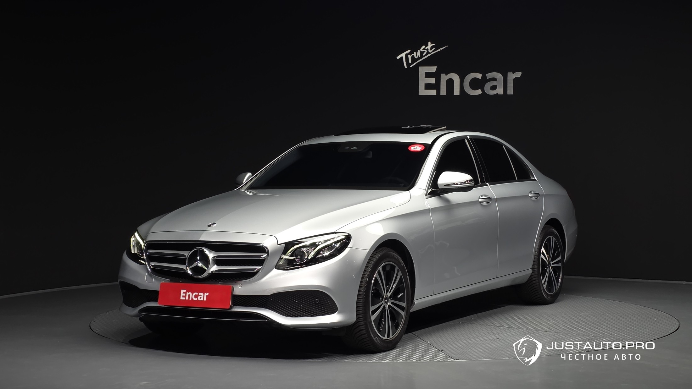 Автомобиль Mercedes-Benz E-Class