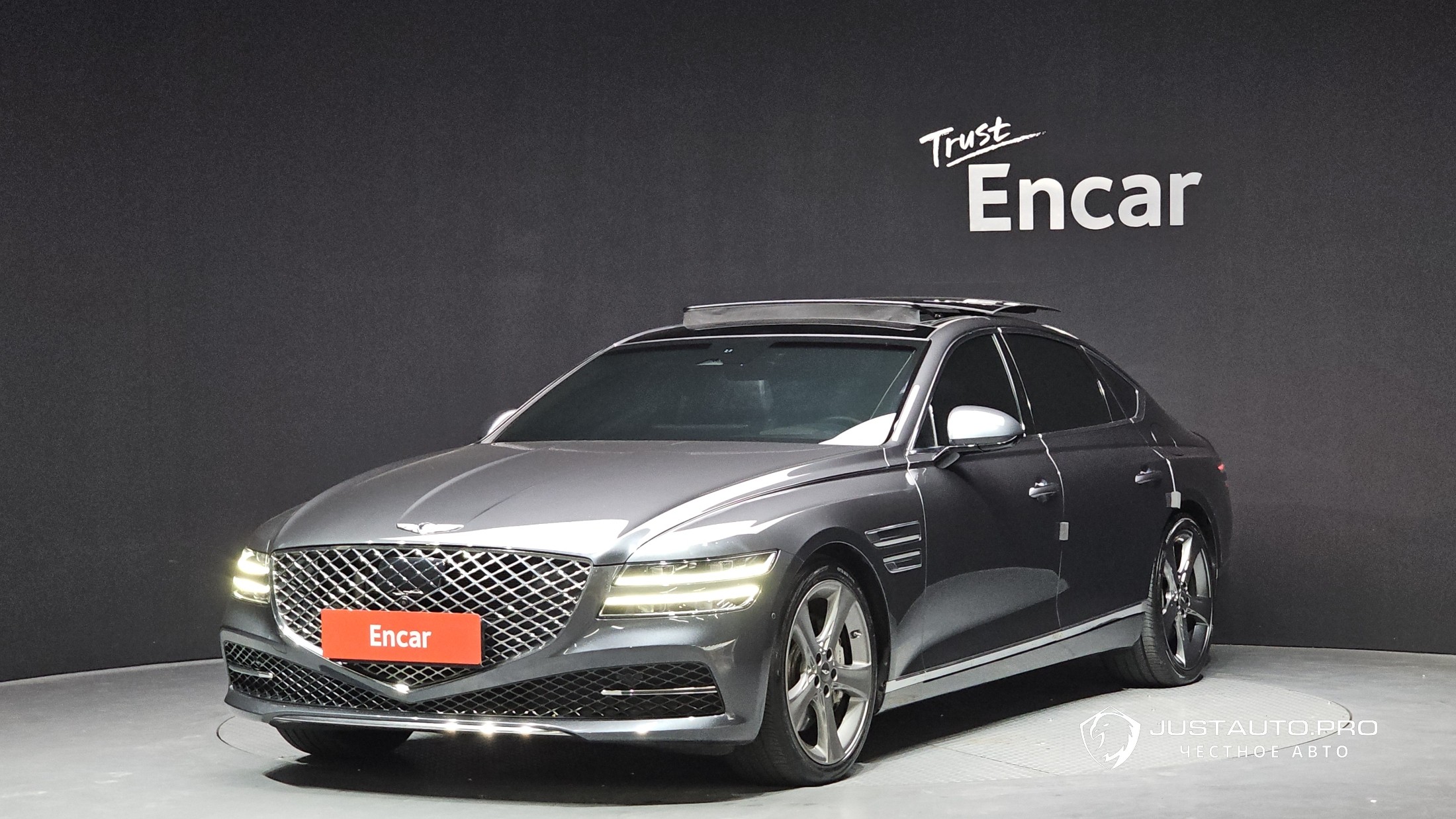 Автомобиль Genesis G80