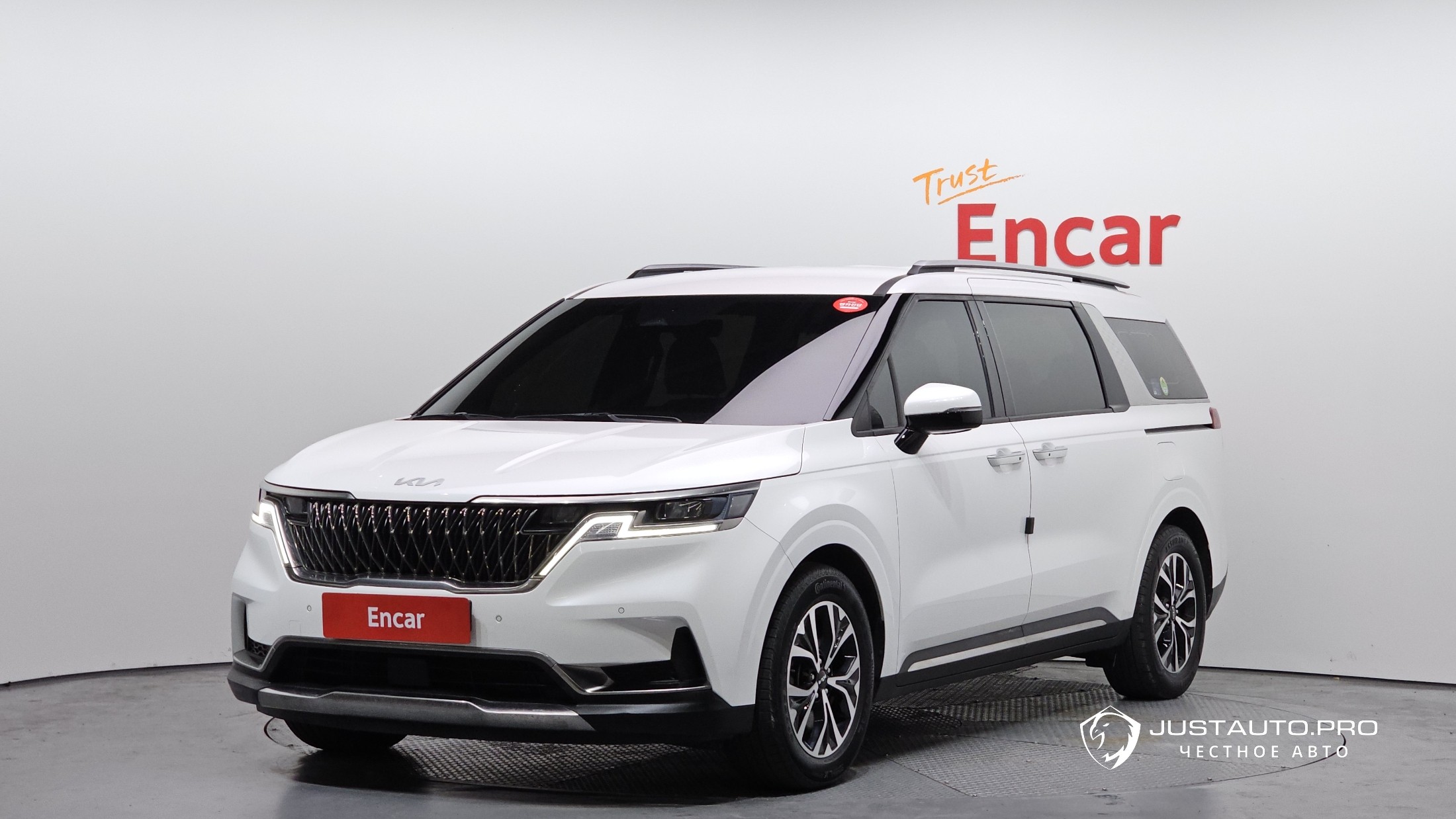 Автомобиль Kia Canival